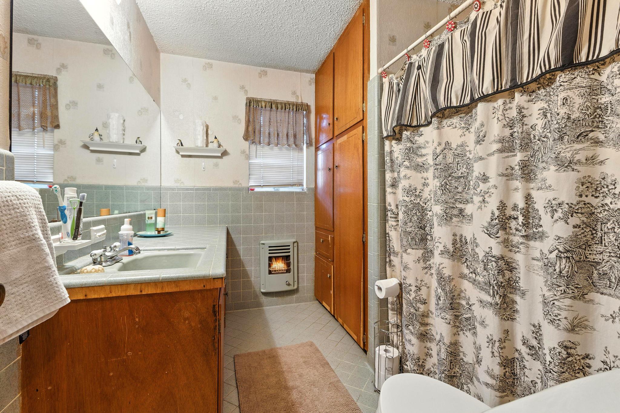 606 E Liberty Ave, Round Rock, TX 78664