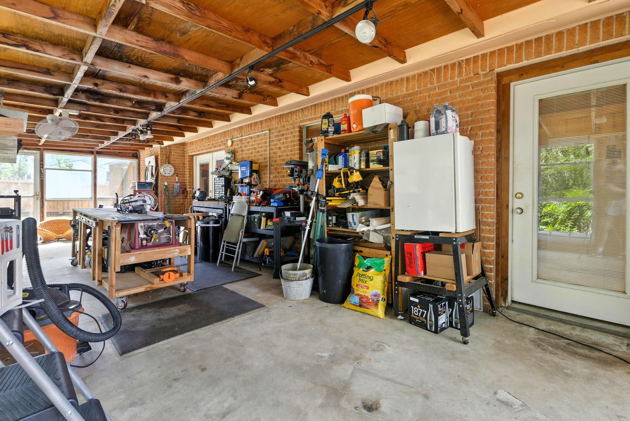 606 E Liberty Ave, Round Rock, TX 78664