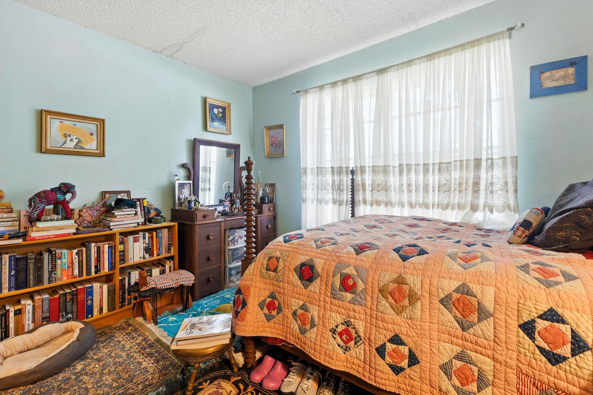 606 E Liberty Ave, Round Rock, TX 78664