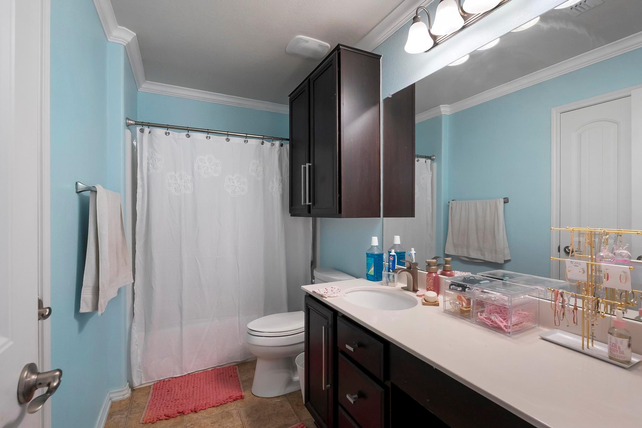 11212 Whitefaulds Dr, Austin, TX 78754