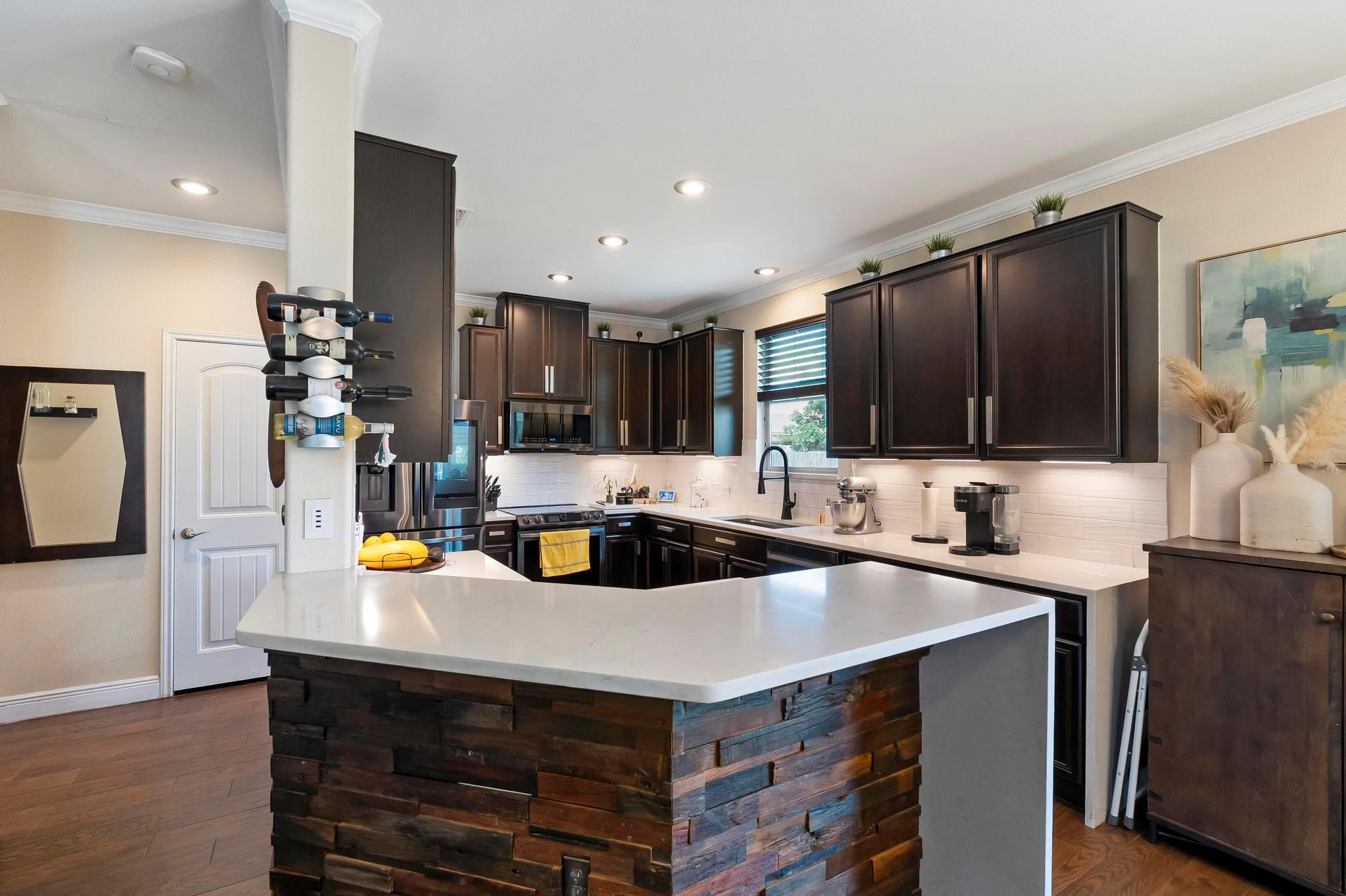 11212 Whitefaulds Dr, Austin, TX 78754