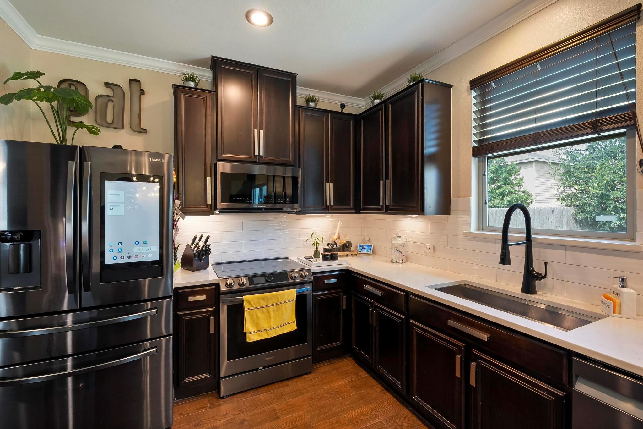 11212 Whitefaulds Dr, Austin, TX 78754