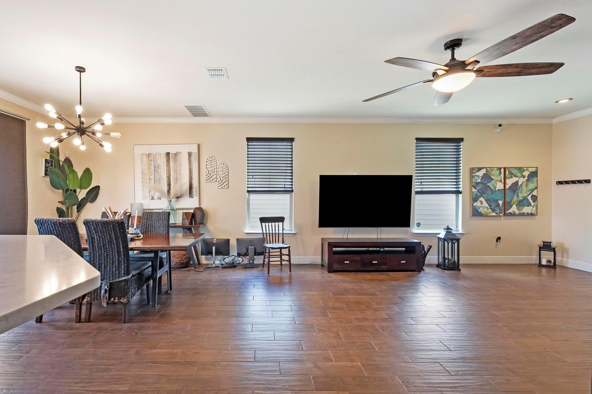 11212 Whitefaulds Dr, Austin, TX 78754