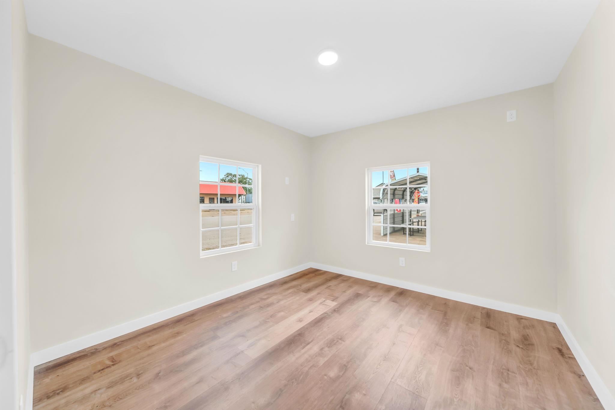 136 S Caldwell-A St, Giddings, TX 78942
