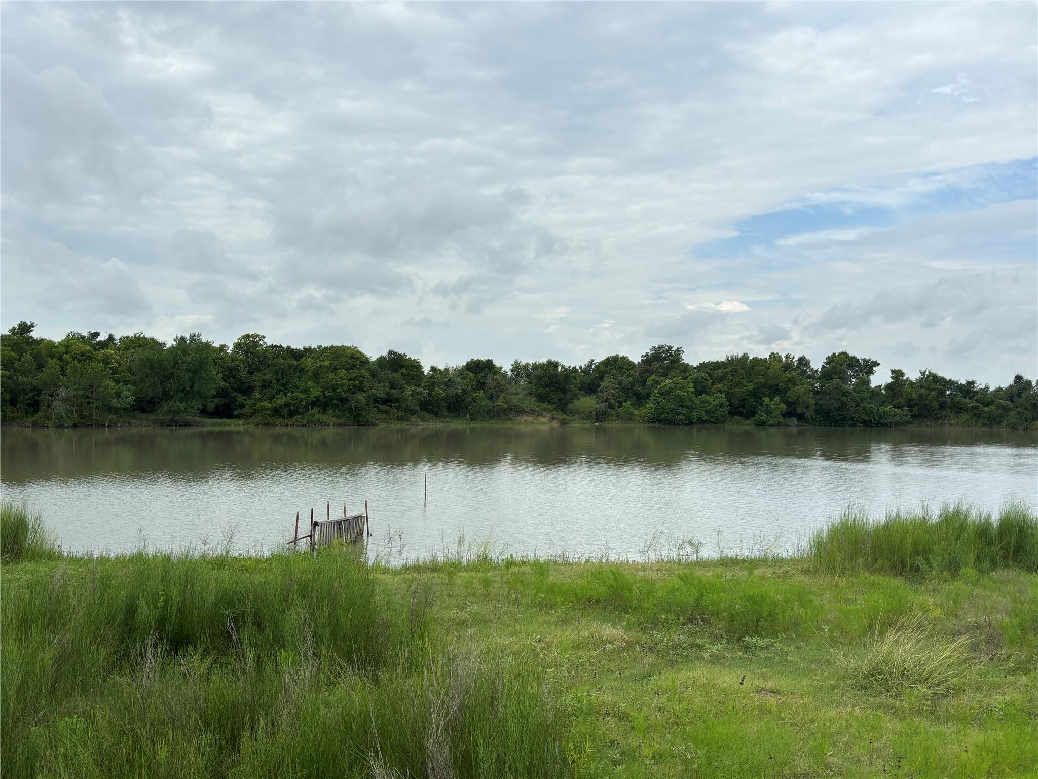 2121 County Road 420, Taylor, TX 76574