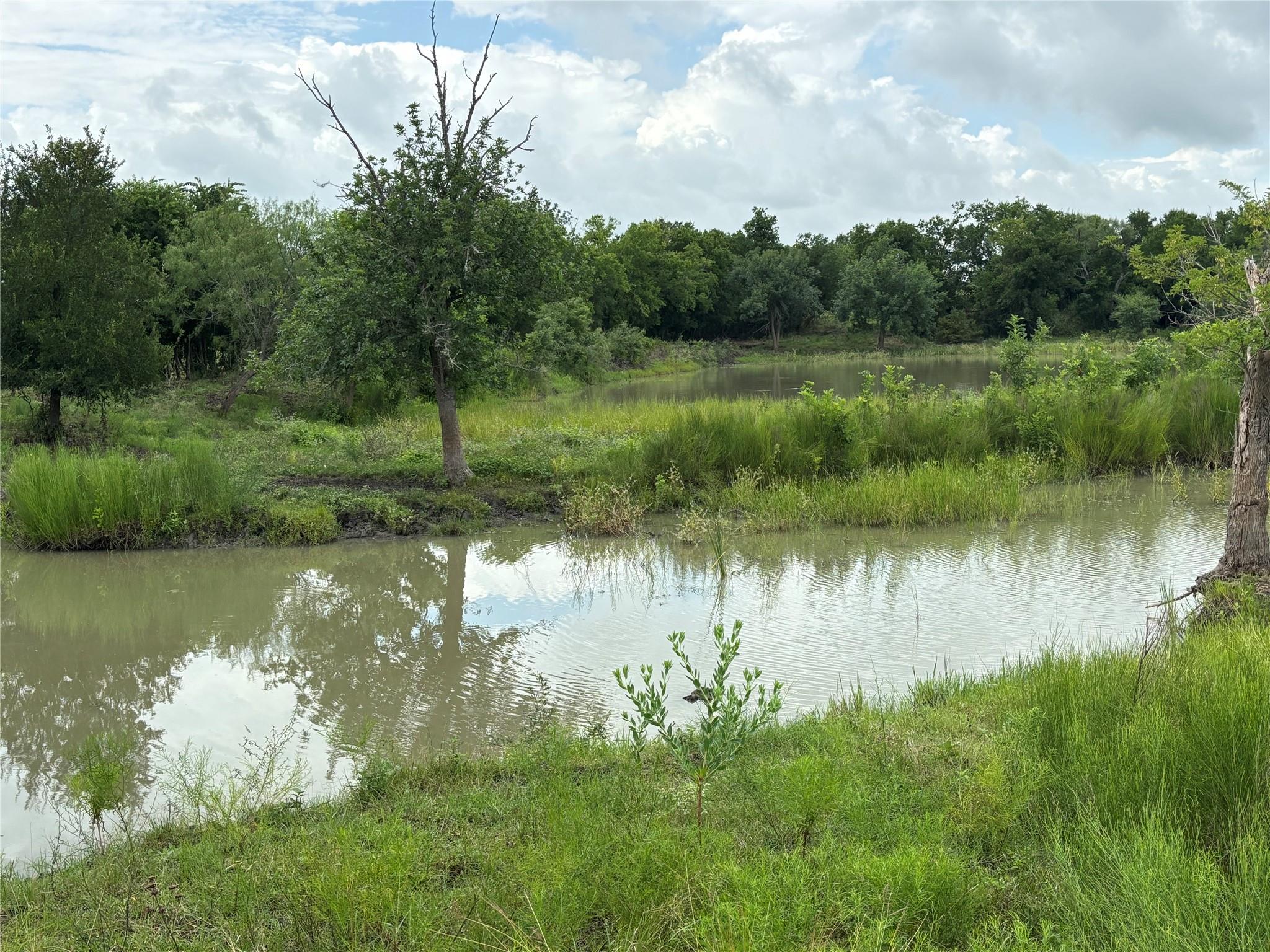 2121 County Road 420, Taylor, TX 76574