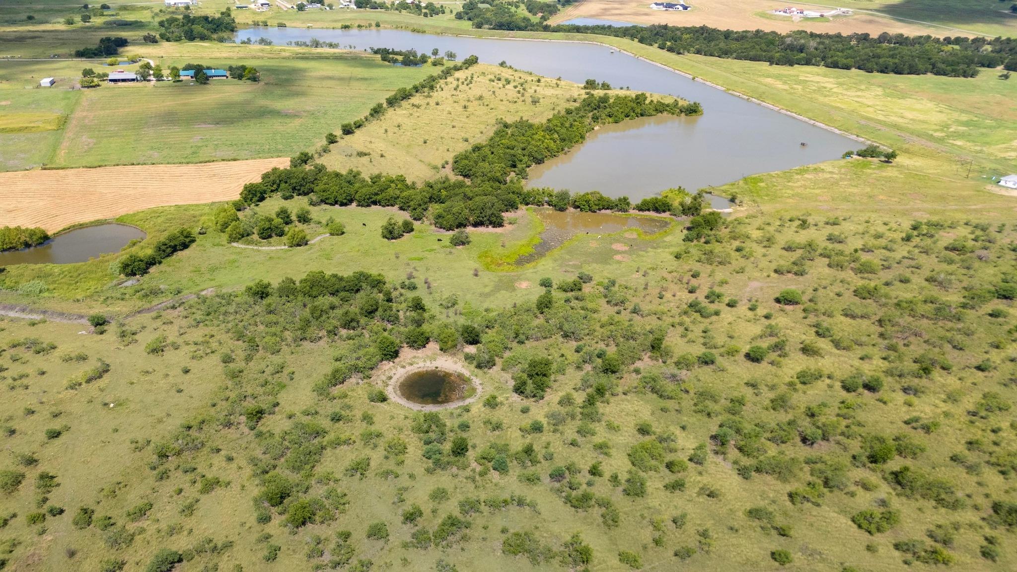 2121 County Road 420, Taylor, TX 76574