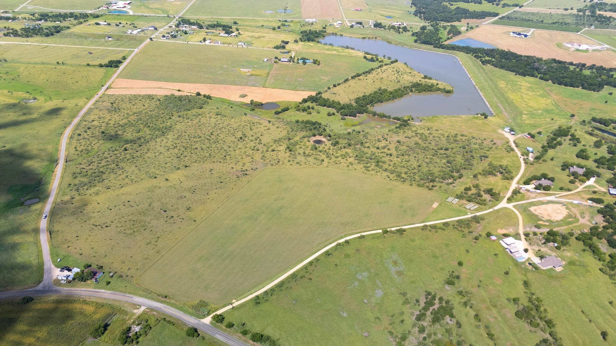 2121 County Road 420, Taylor, TX 76574