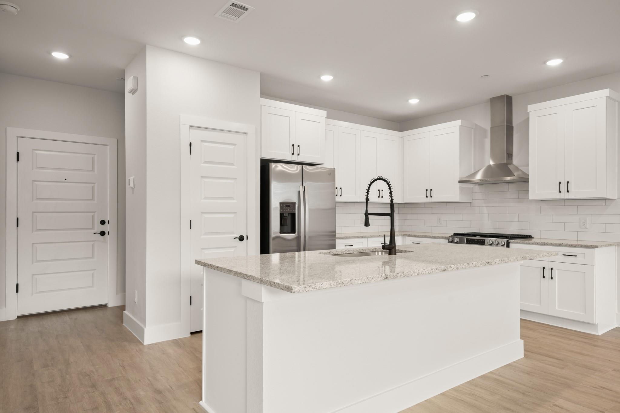 17401 Homestead Haven Dr, Bee Cave, TX 78738