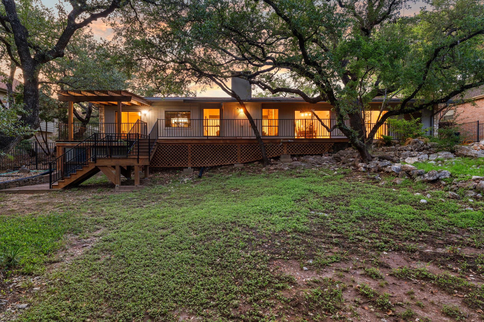 605 Flamingo Blvd, Lakeway, TX 78734