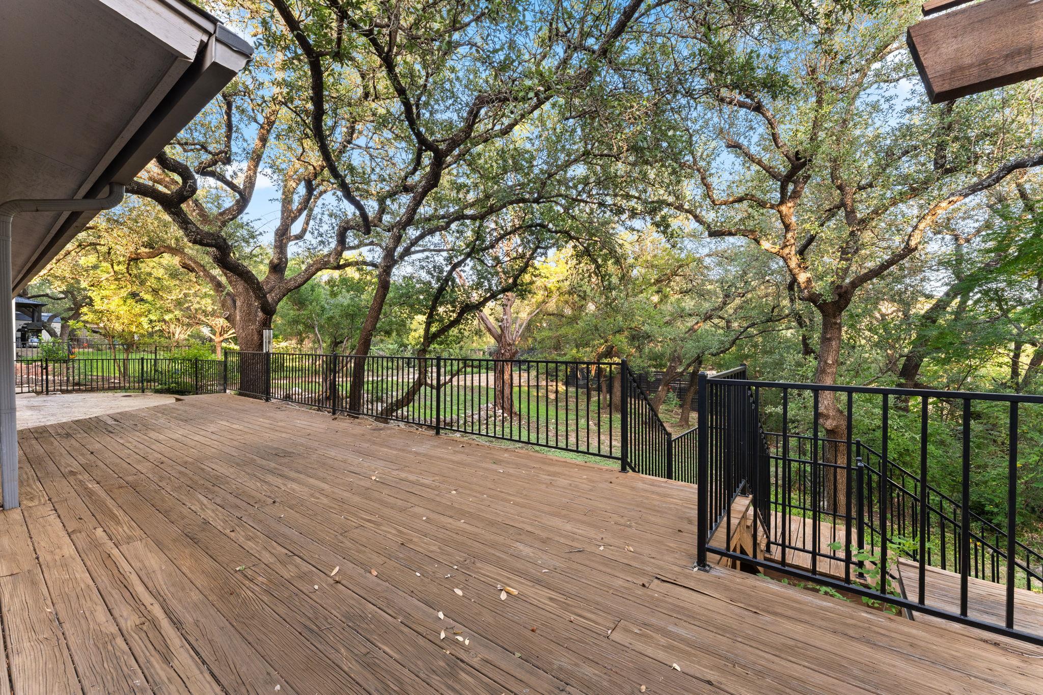 605 Flamingo Blvd, Lakeway, TX 78734
