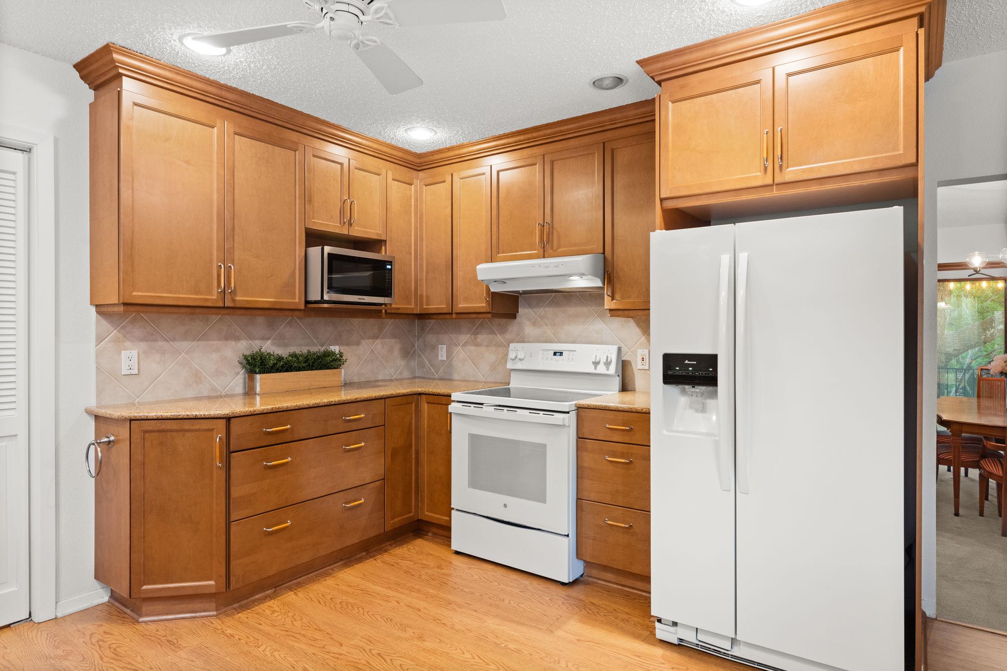 605 Flamingo Blvd, Lakeway, TX 78734