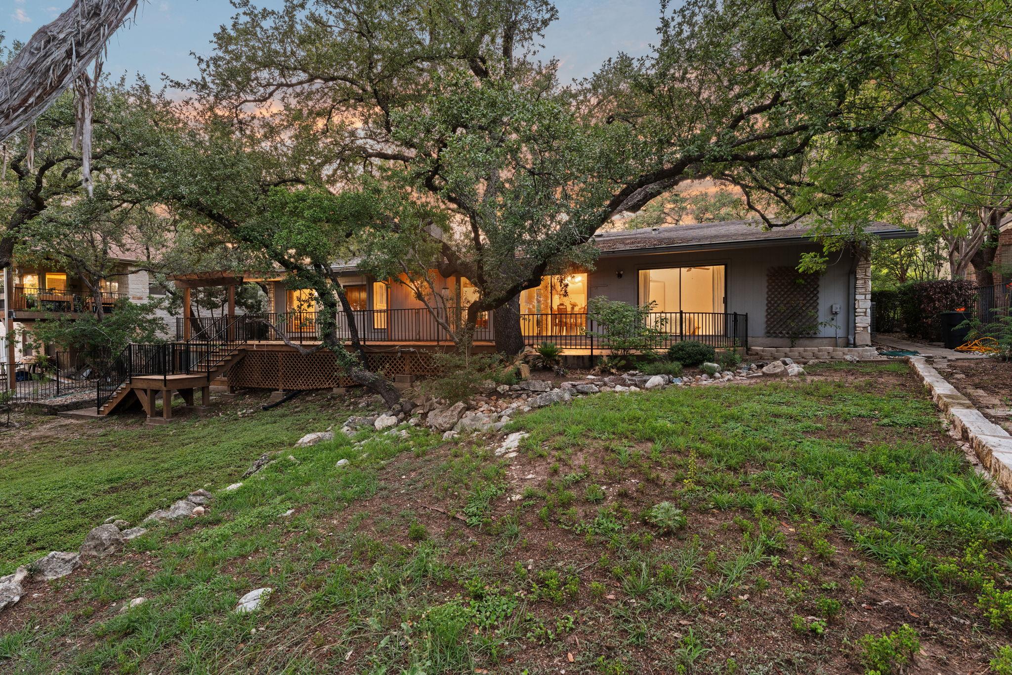 605 Flamingo Blvd, Lakeway, TX 78734