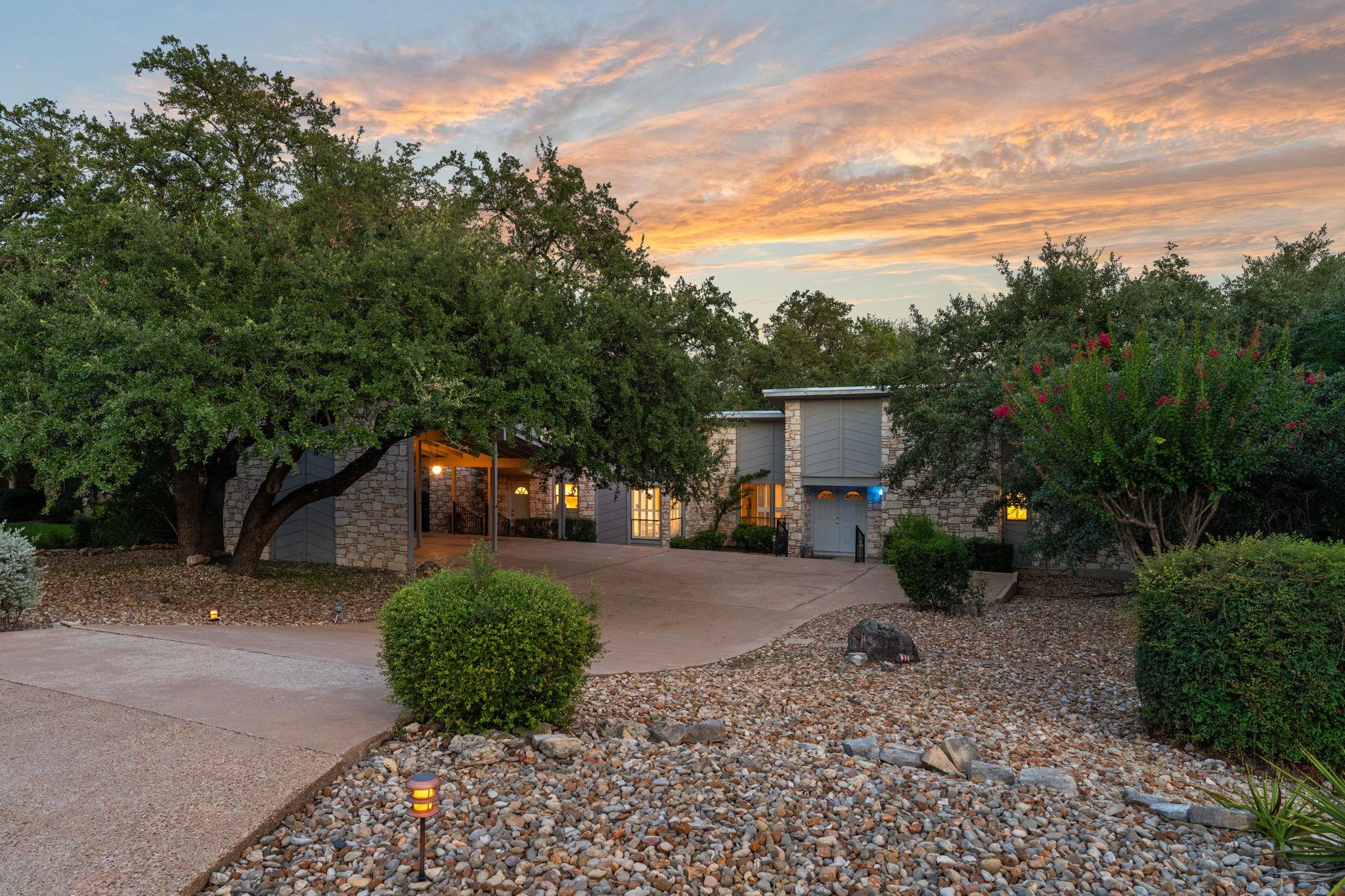 605 Flamingo Blvd, Lakeway, TX 78734