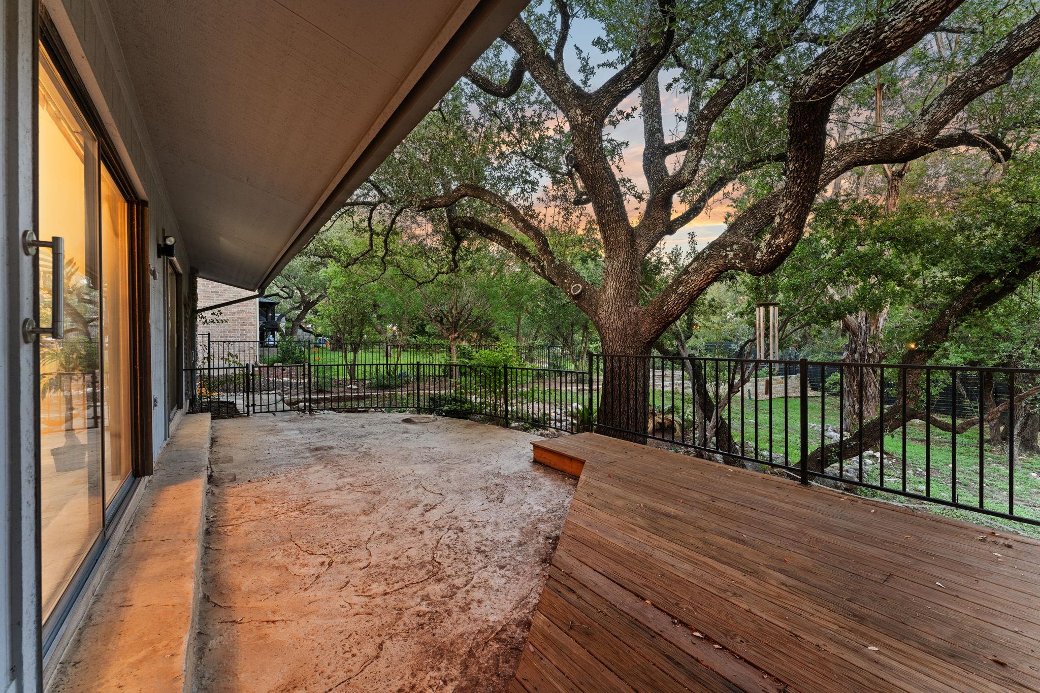 605 Flamingo Blvd, Lakeway, TX 78734