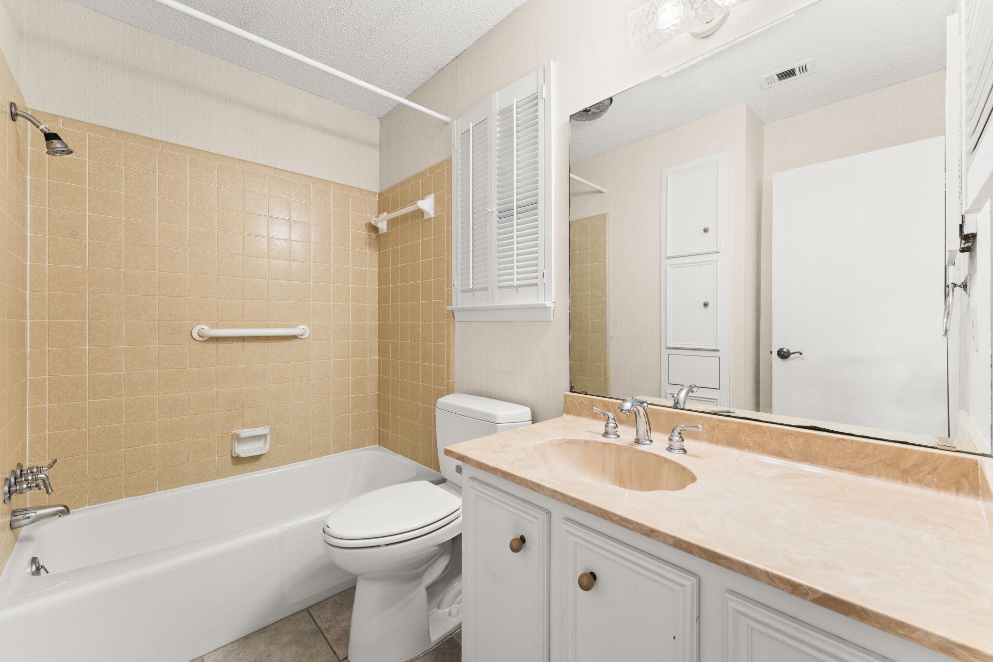 605 Flamingo Blvd, Lakeway, TX 78734