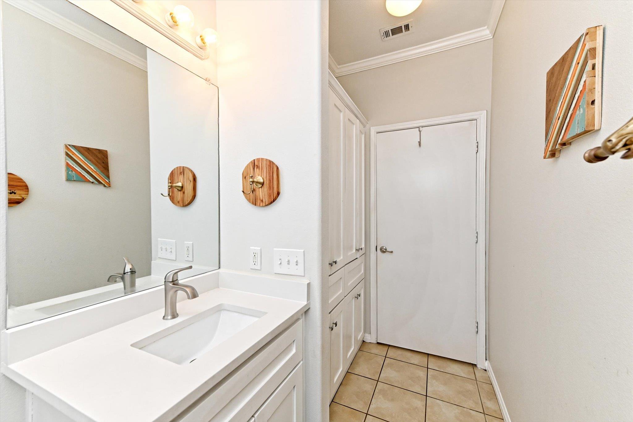 7312 Meador Ave, Austin, TX 78752