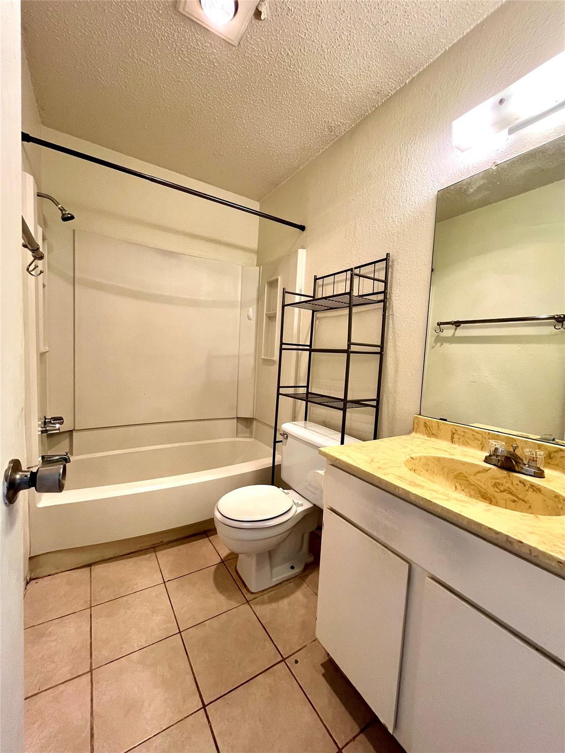 821 Sirocco Dr # B, Austin, TX 78745