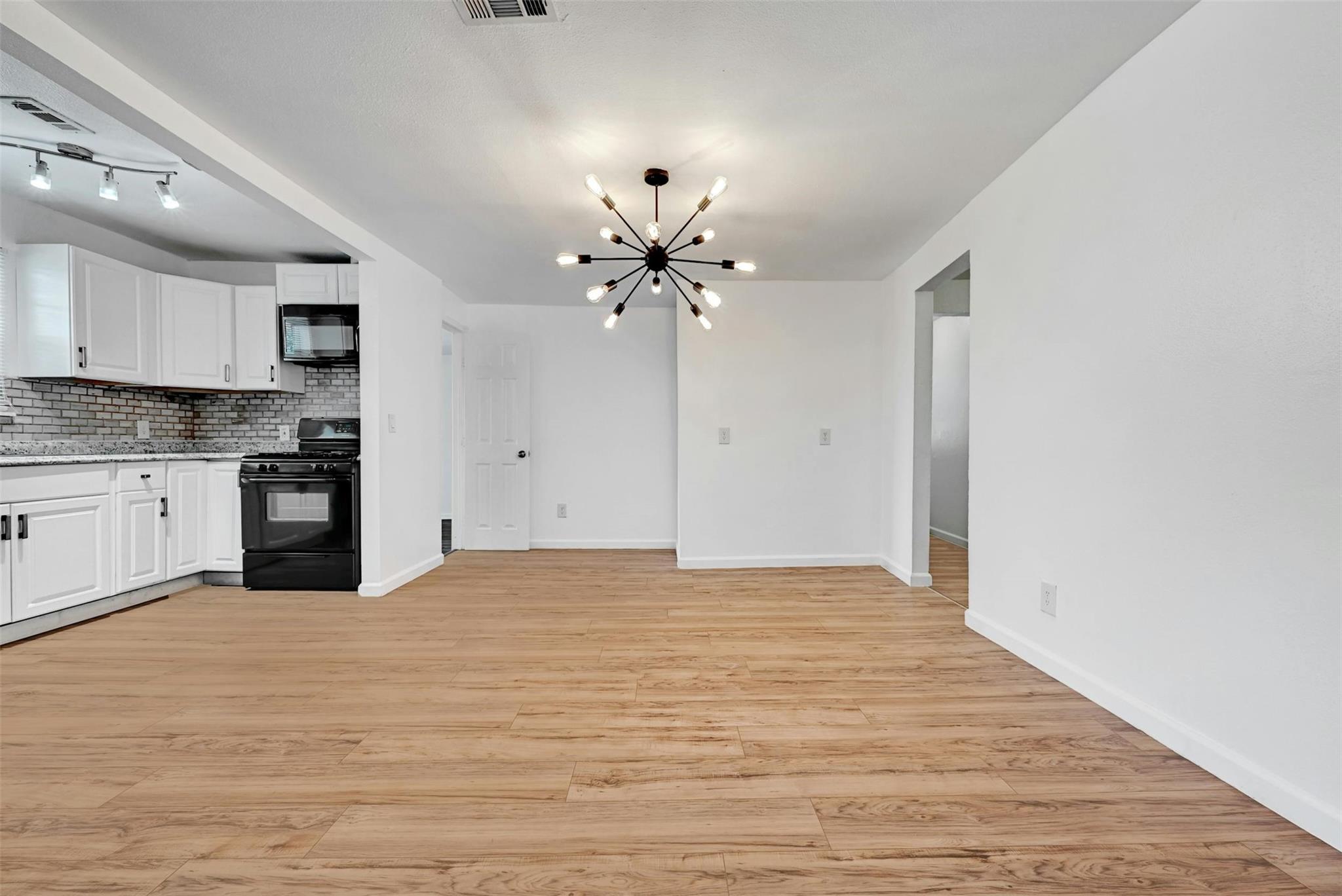 1200 Walnut Ave, Austin, TX 78702