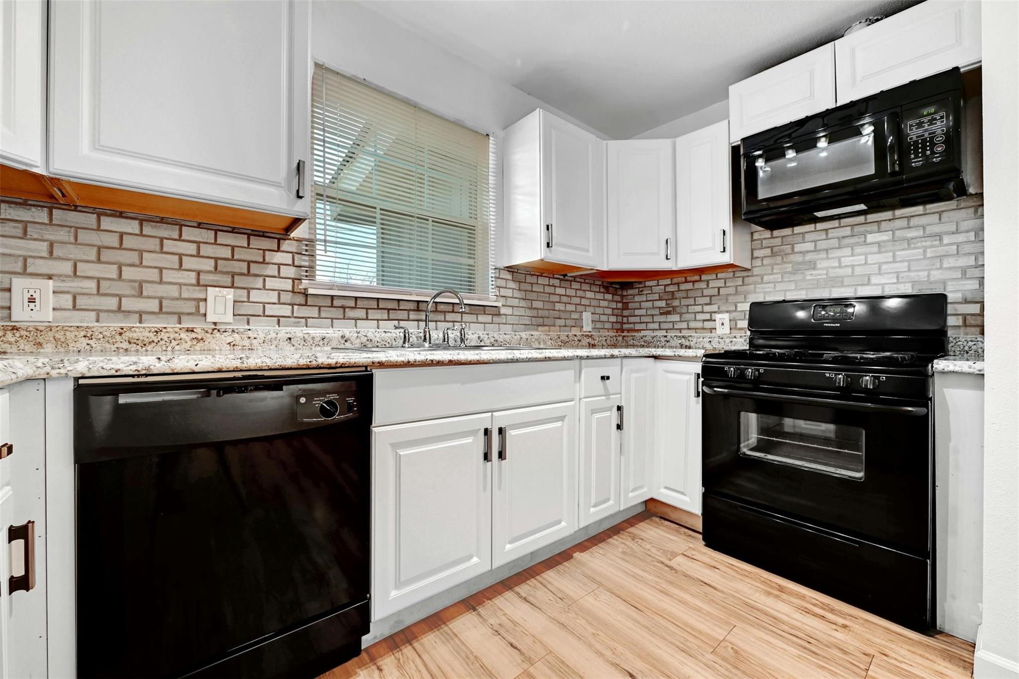 1200 Walnut Ave, Austin, TX 78702