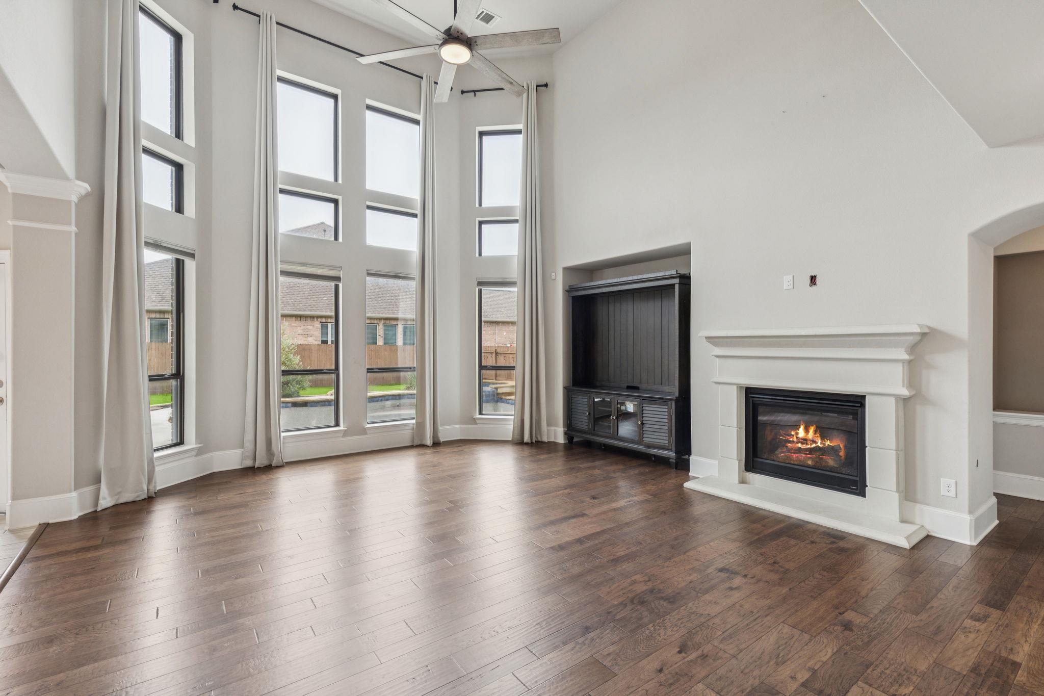 109 Mark Way, Liberty Hill, TX 78642