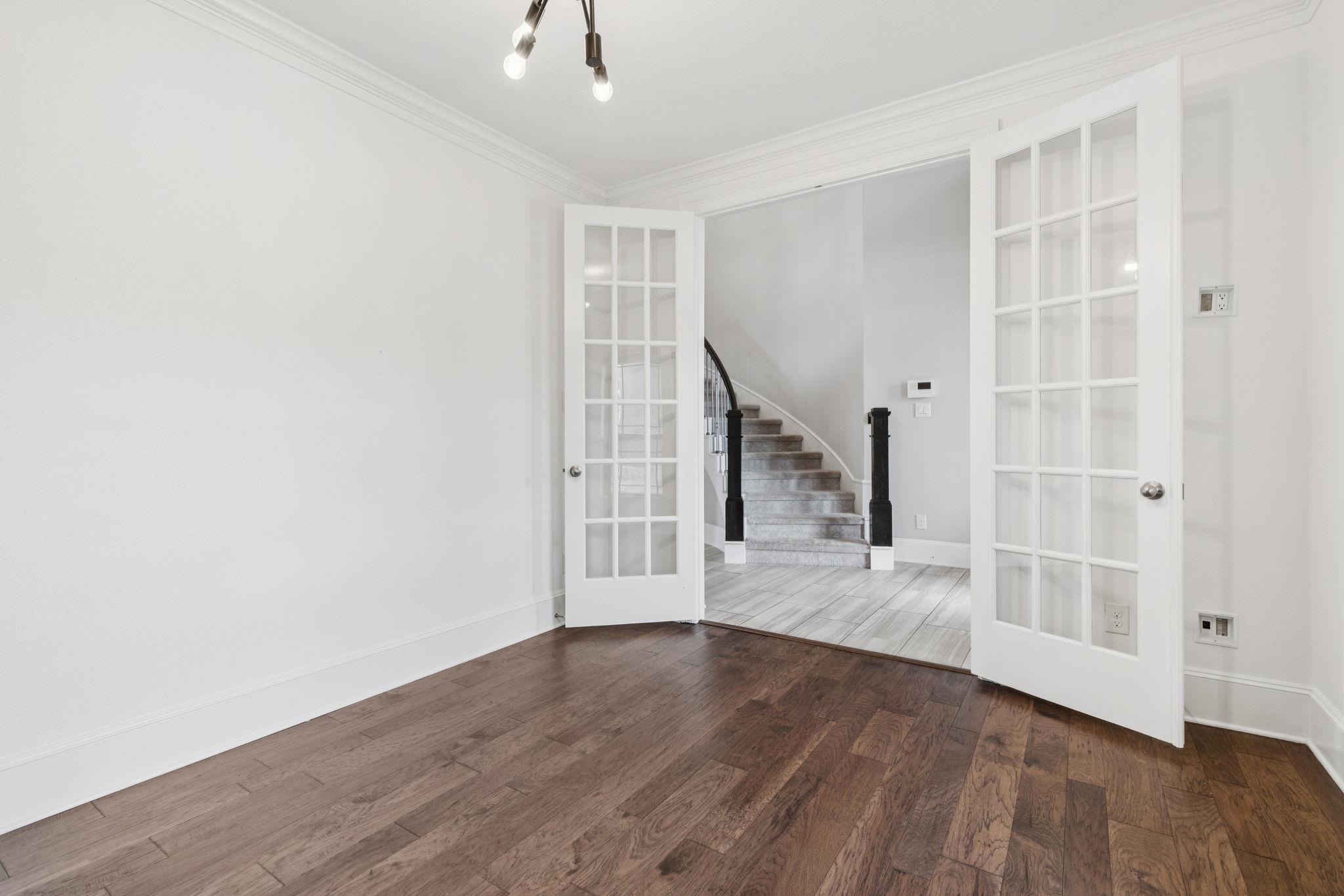 109 Mark Way, Liberty Hill, TX 78642