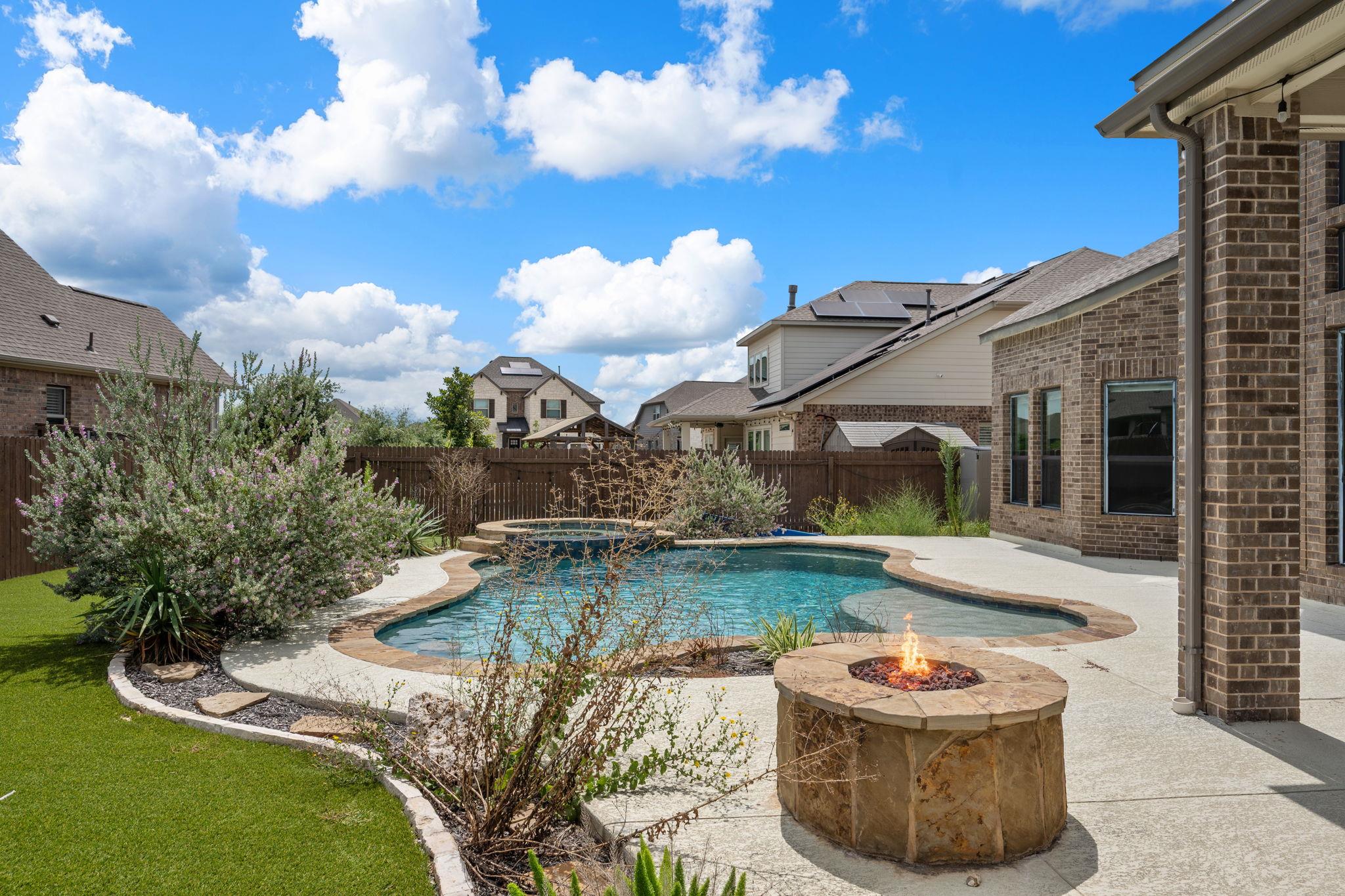 109 Mark Way, Liberty Hill, TX 78642