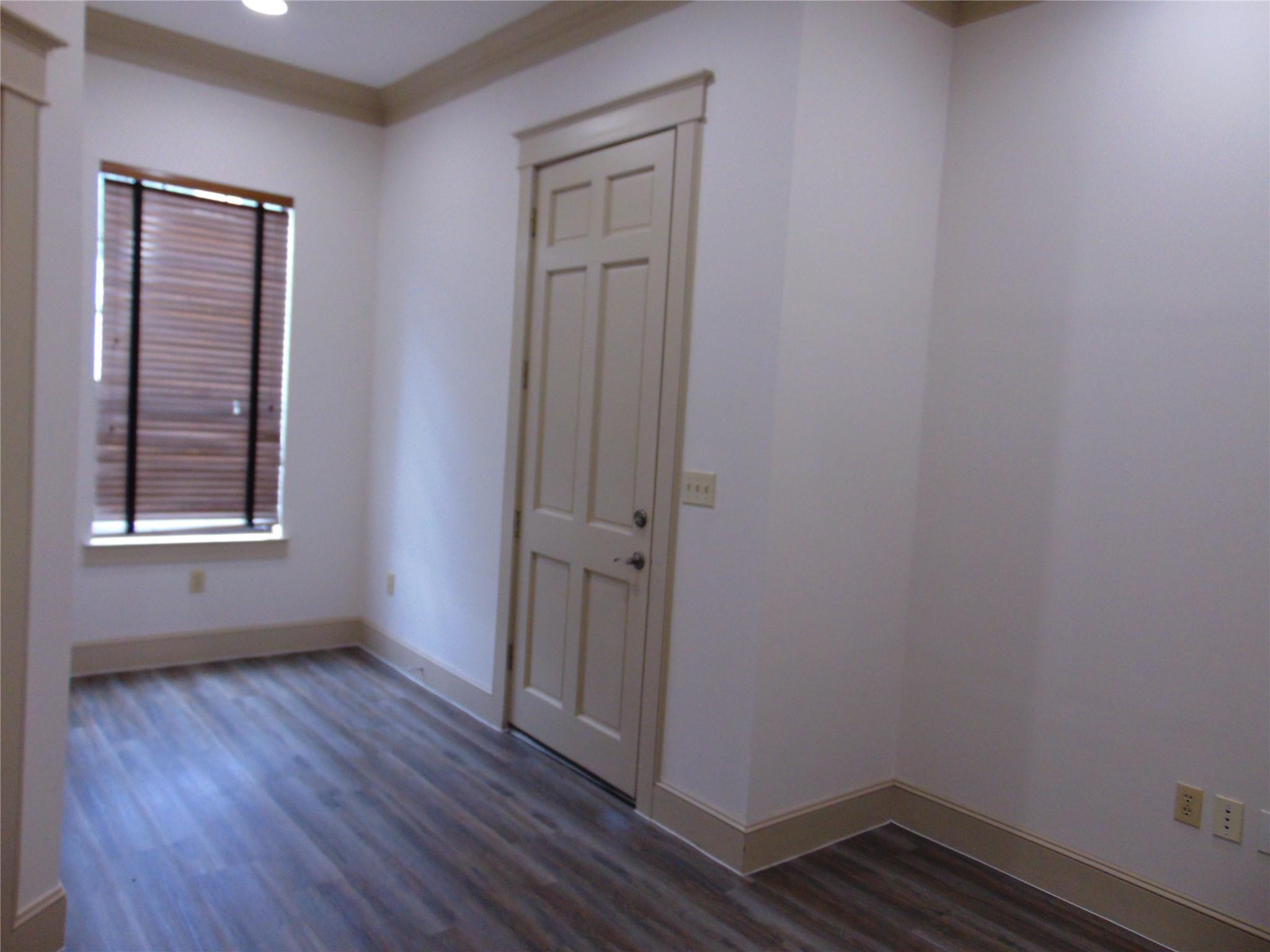 141 Mercer St # E, Dripping Springs, TX 78620