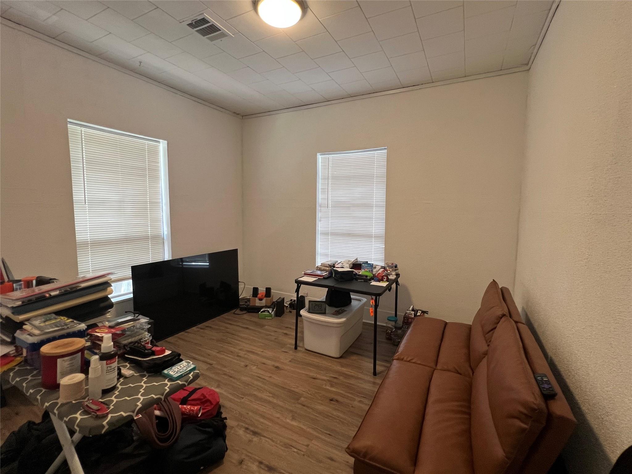 100 N 1st St, Thorndale, TX 76577