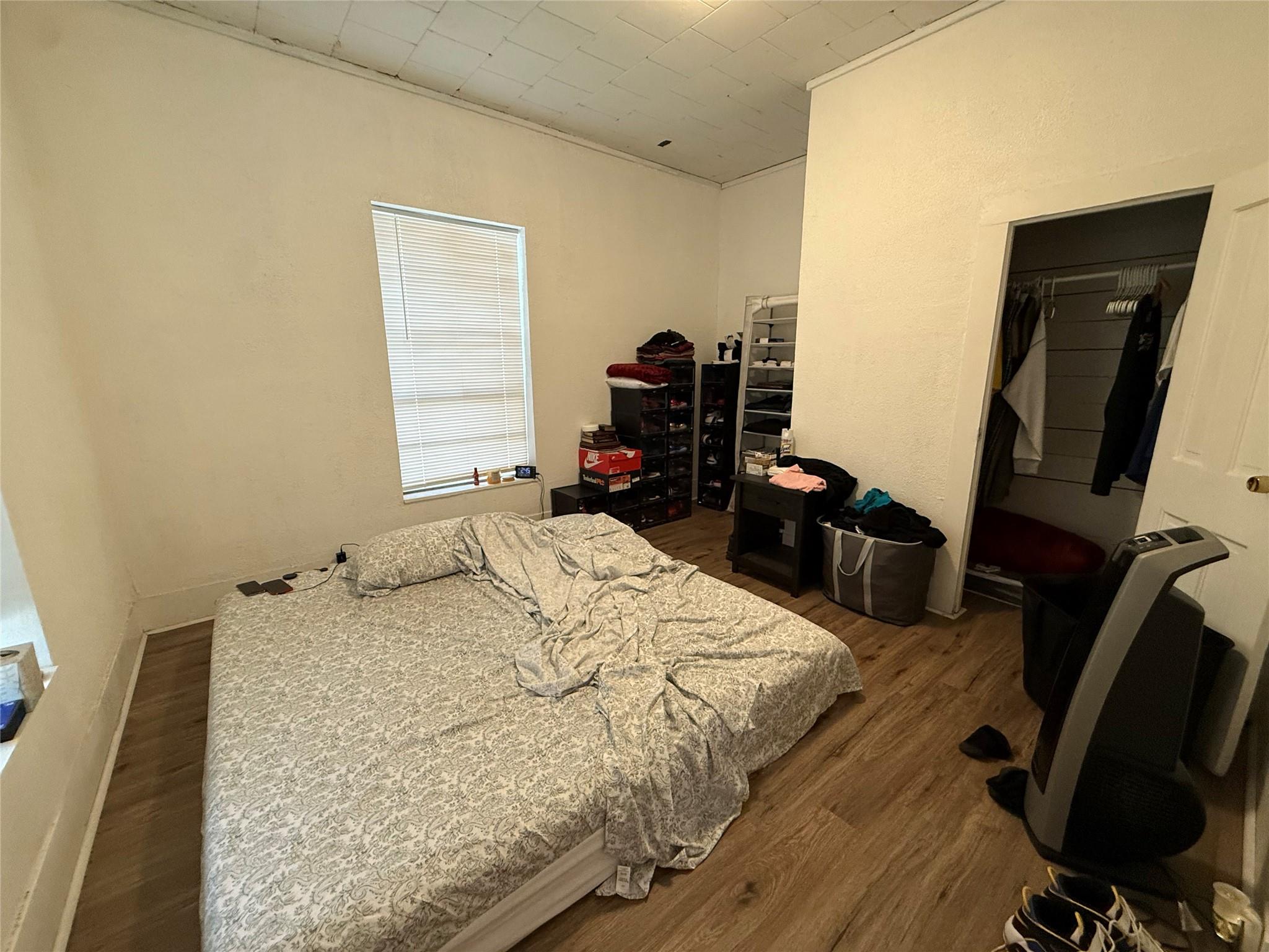 100 N 1st St, Thorndale, TX 76577