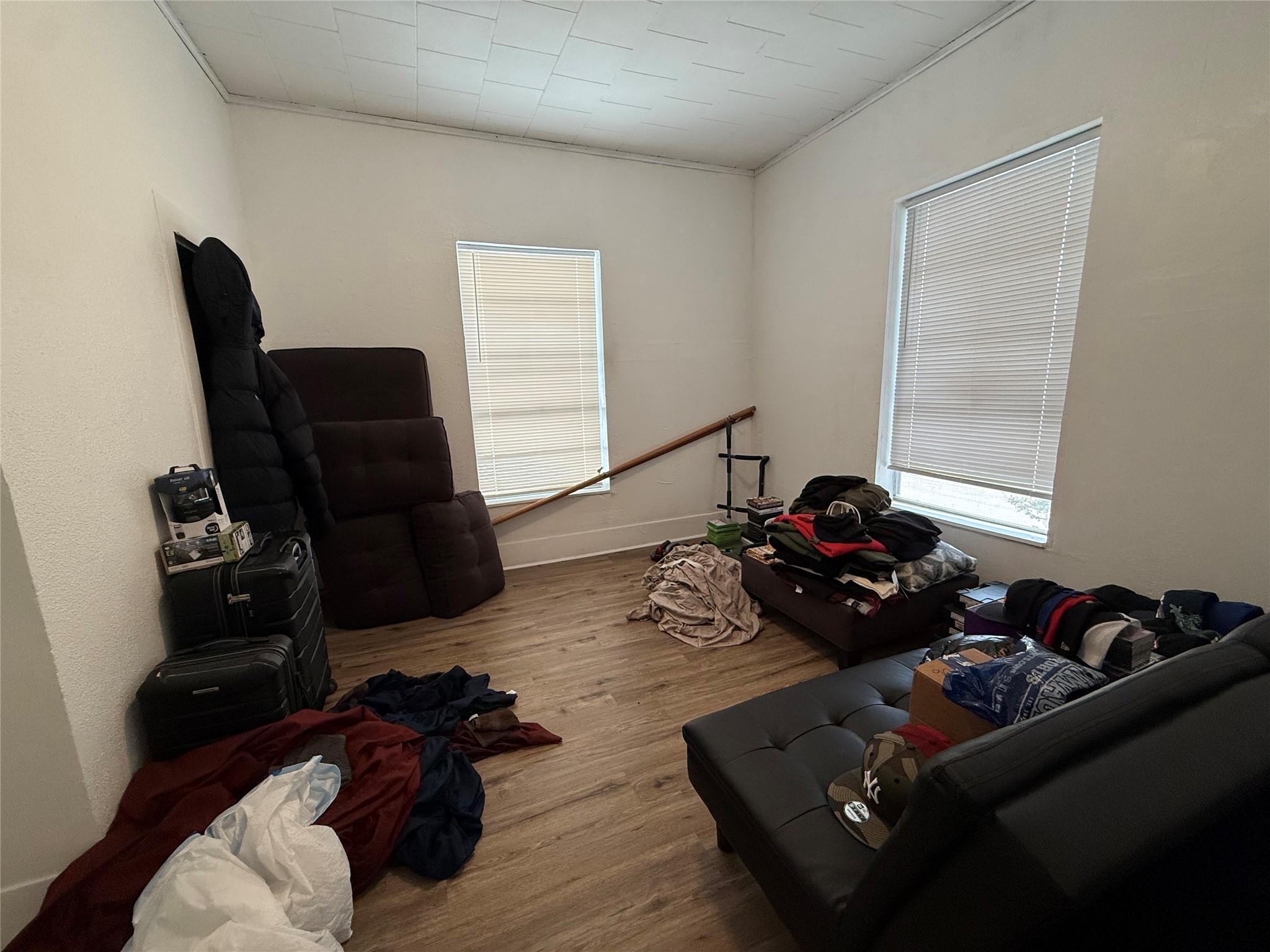 100 N 1st St, Thorndale, TX 76577