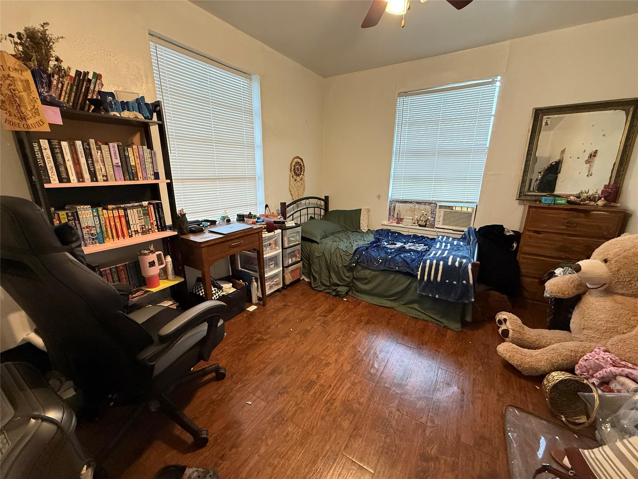 100 N 1st St, Thorndale, TX 76577