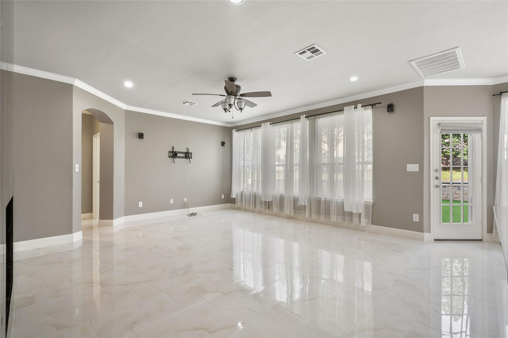 7601 Crackling Creek Dr, Austin, TX 78736