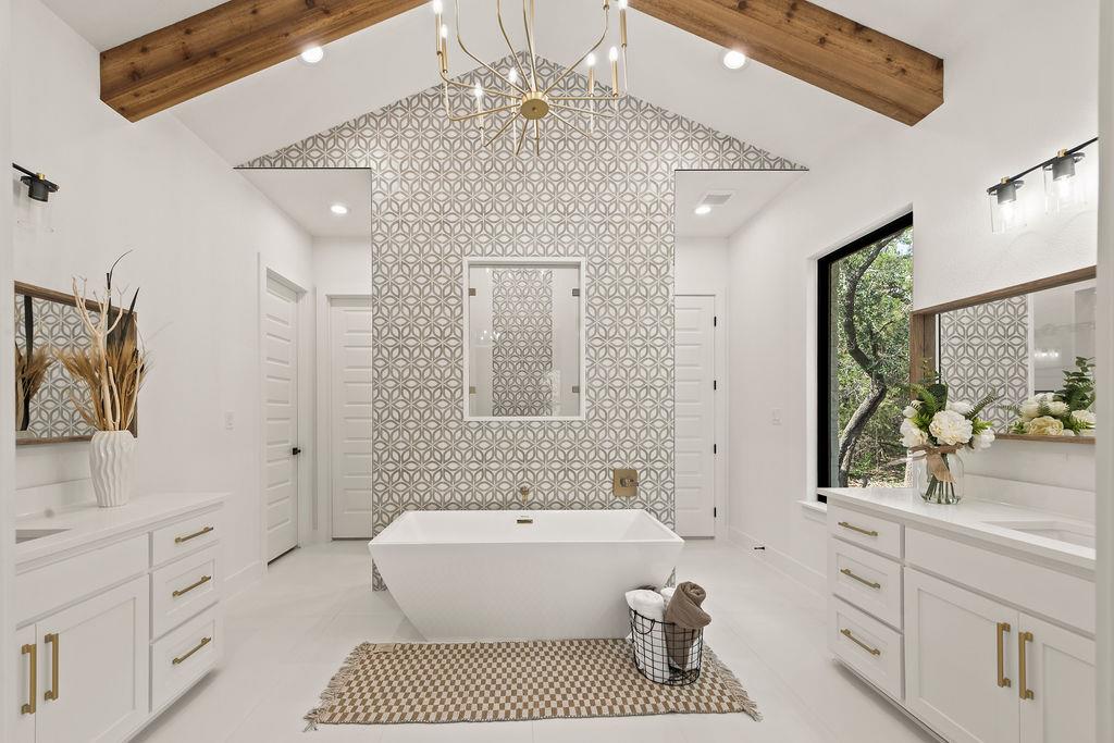 226 Bobby Clark Dr, Canyon Lake, TX 78133