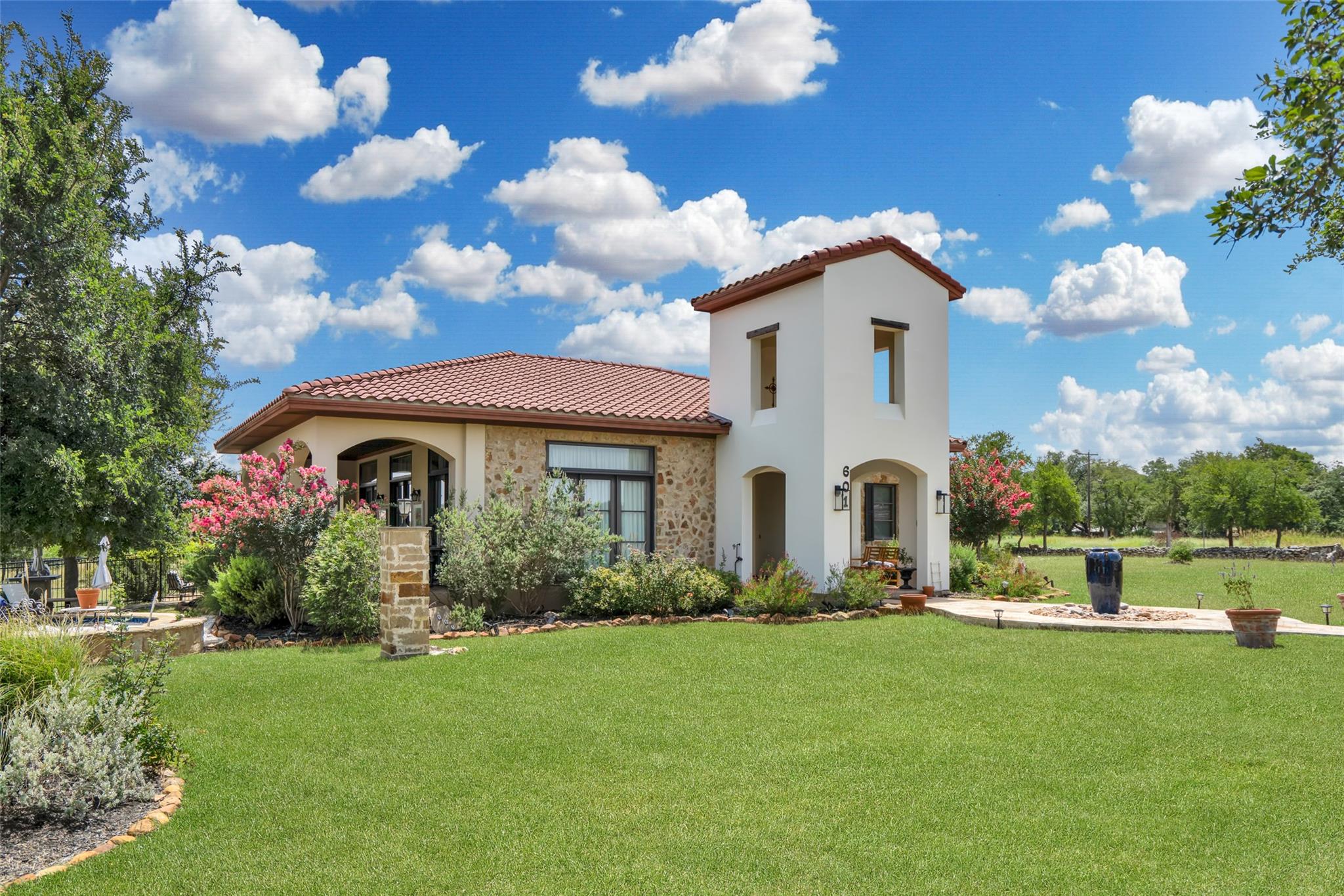 601 Strada Luca, Florence, TX 76527