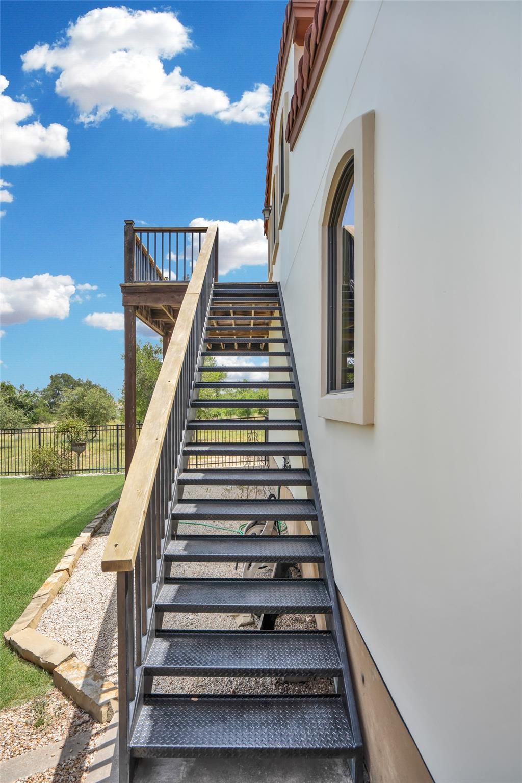 601 Strada Luca, Florence, TX 76527