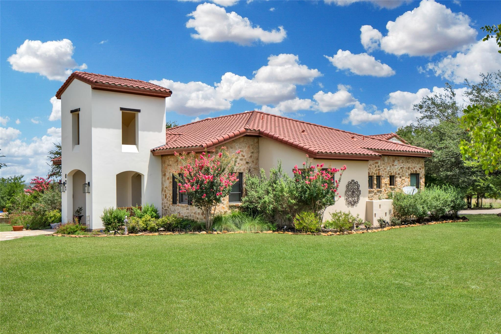 601 Strada Luca, Florence, TX 76527