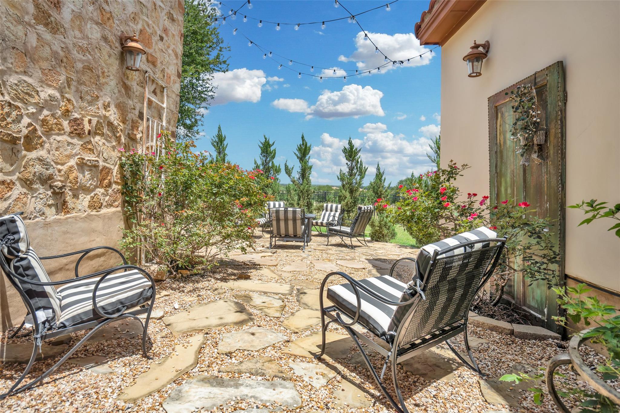 601 Strada Luca, Florence, TX 76527