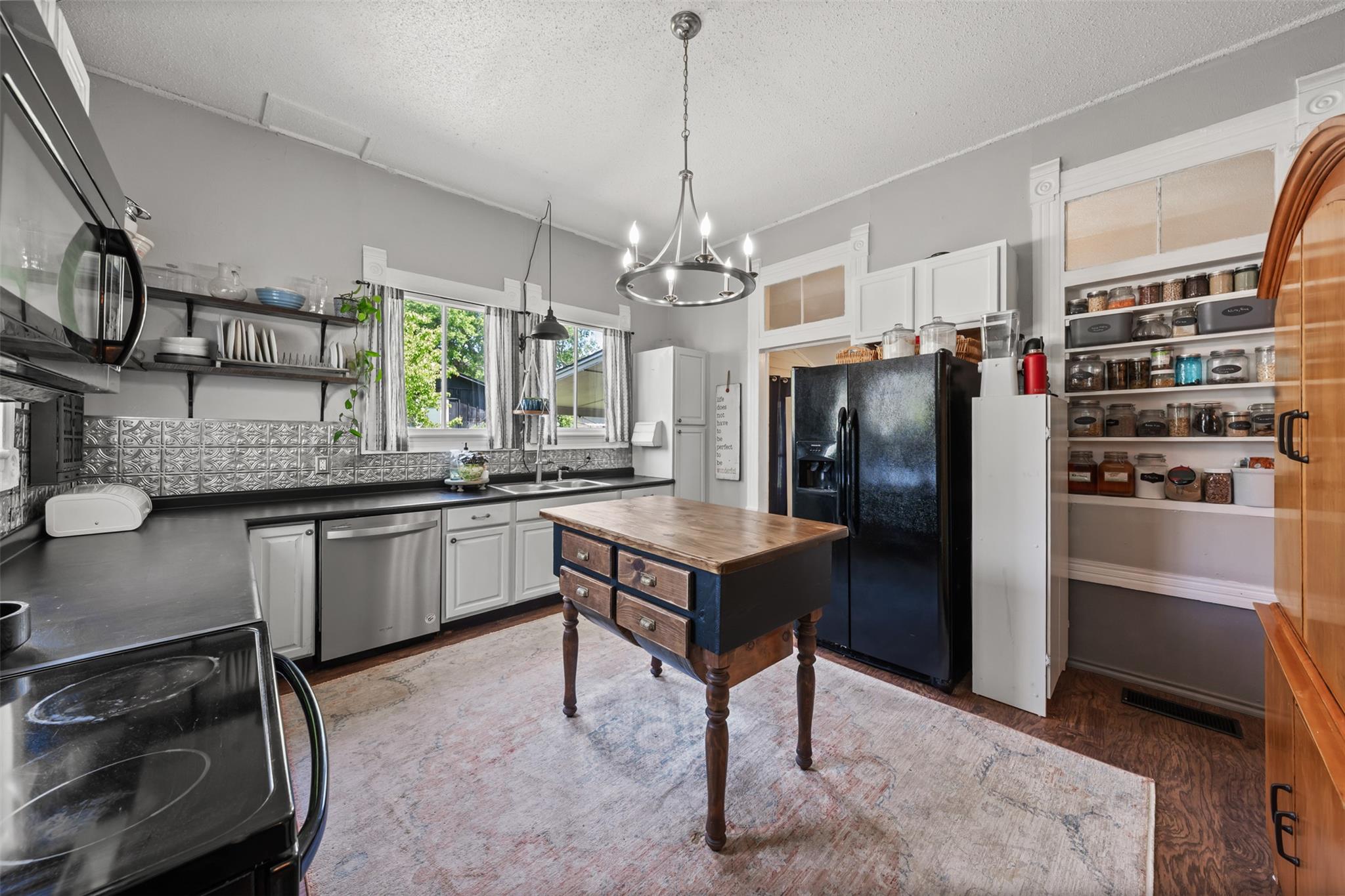 404 E 9th Ave, Belton, TX 76513