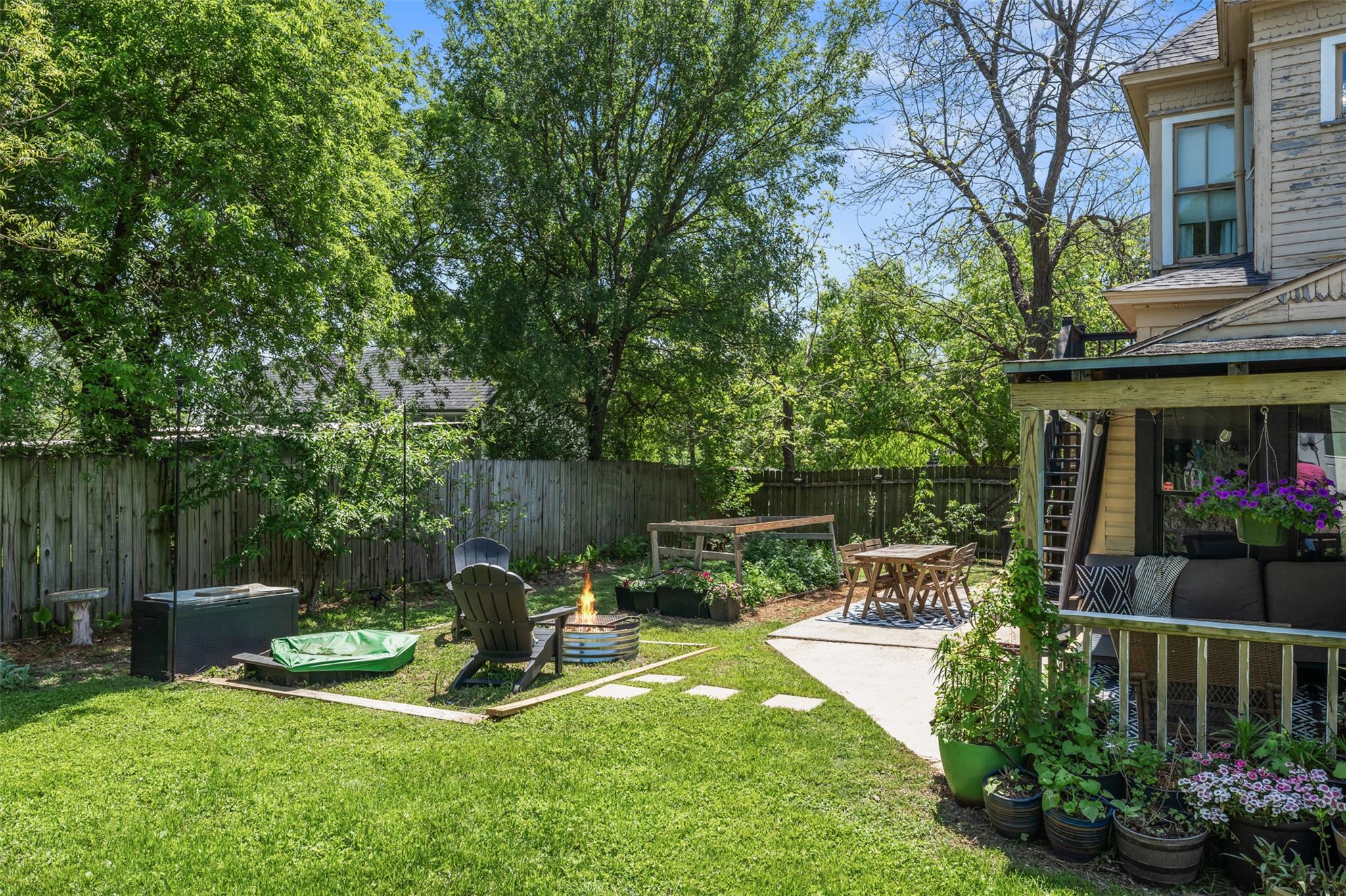 404 E 9th Ave, Belton, TX 76513