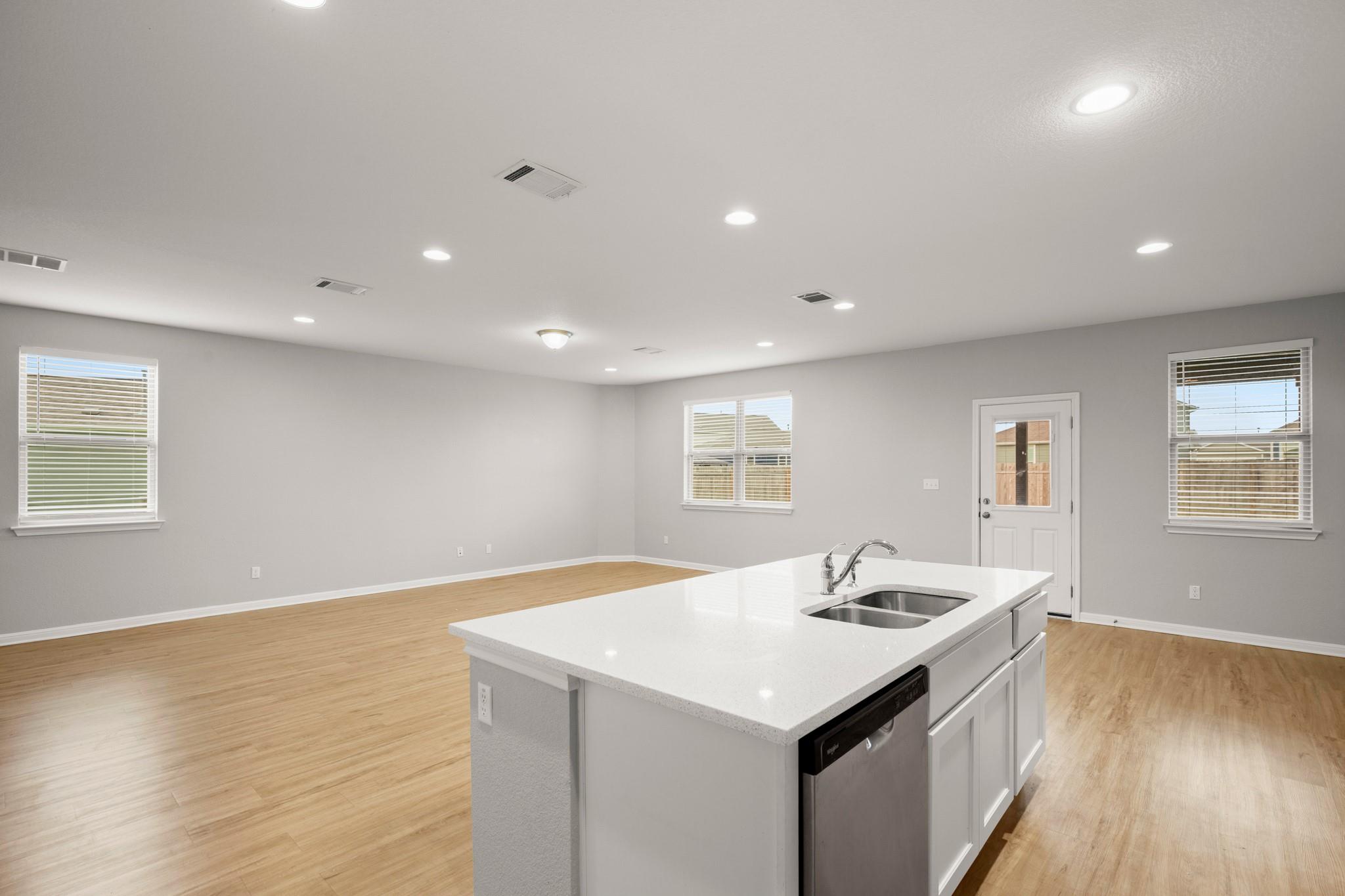 6807 Tiznow Ln, Buda, TX 78610