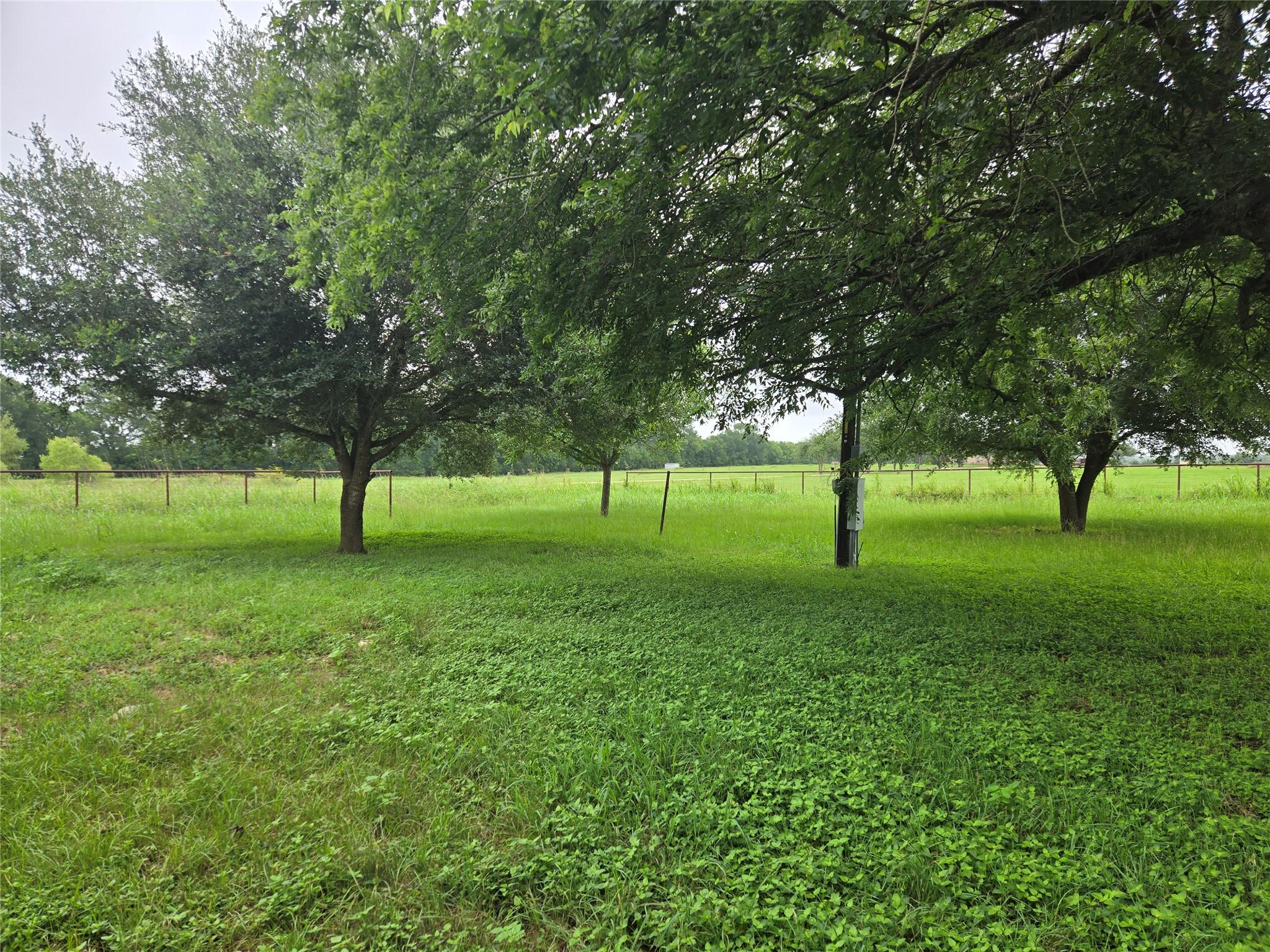3242 E Fm 696, Lexington, TX 78947