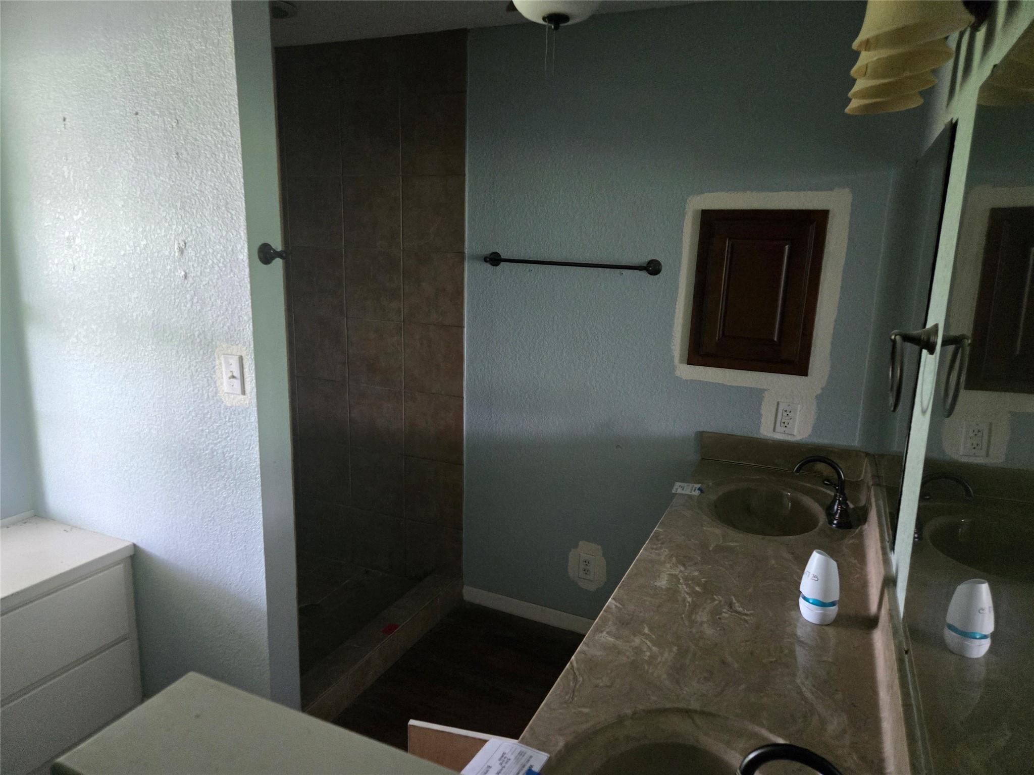 3242 E Fm 696, Lexington, TX 78947