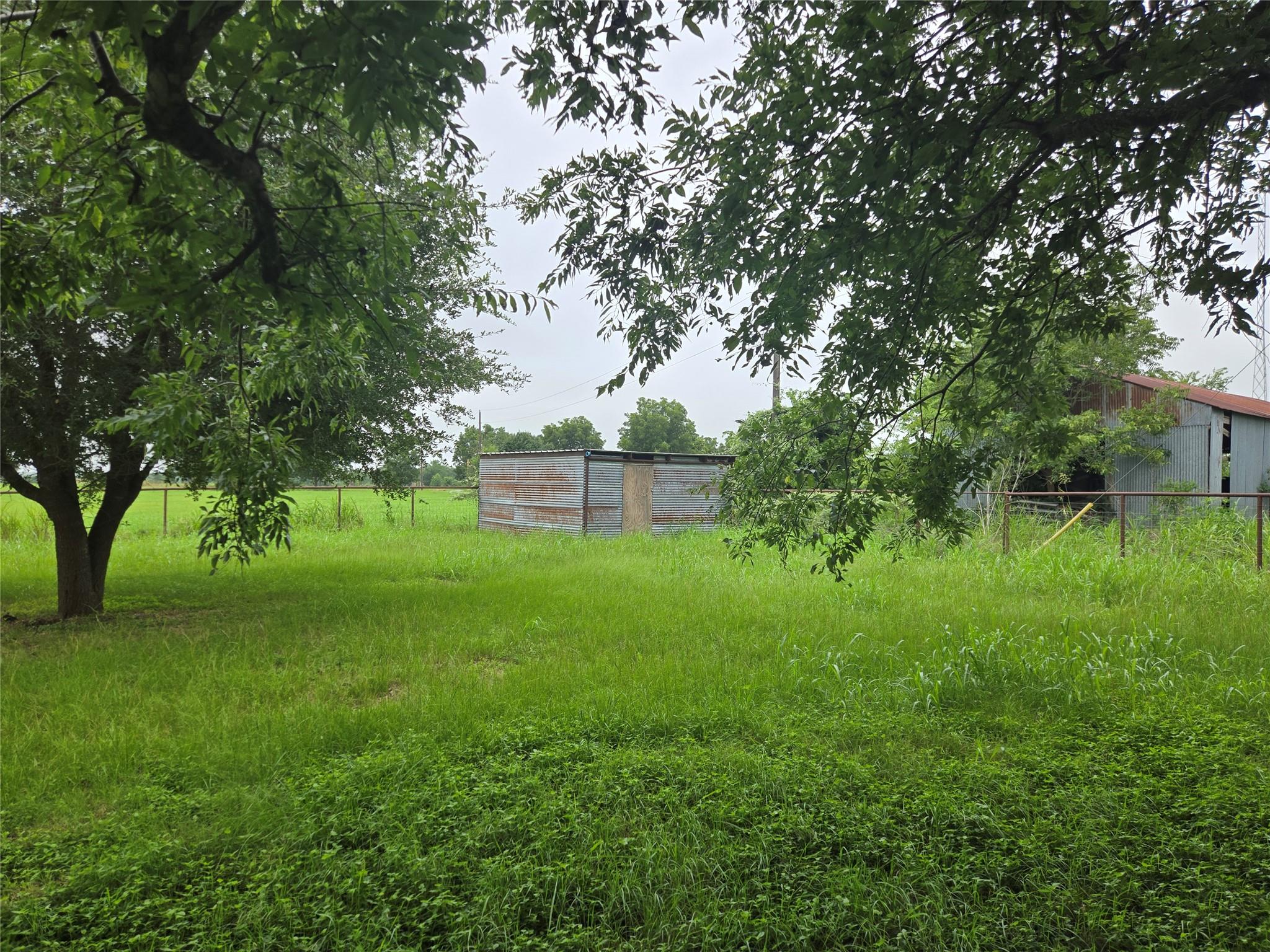 3242 E Fm 696, Lexington, TX 78947