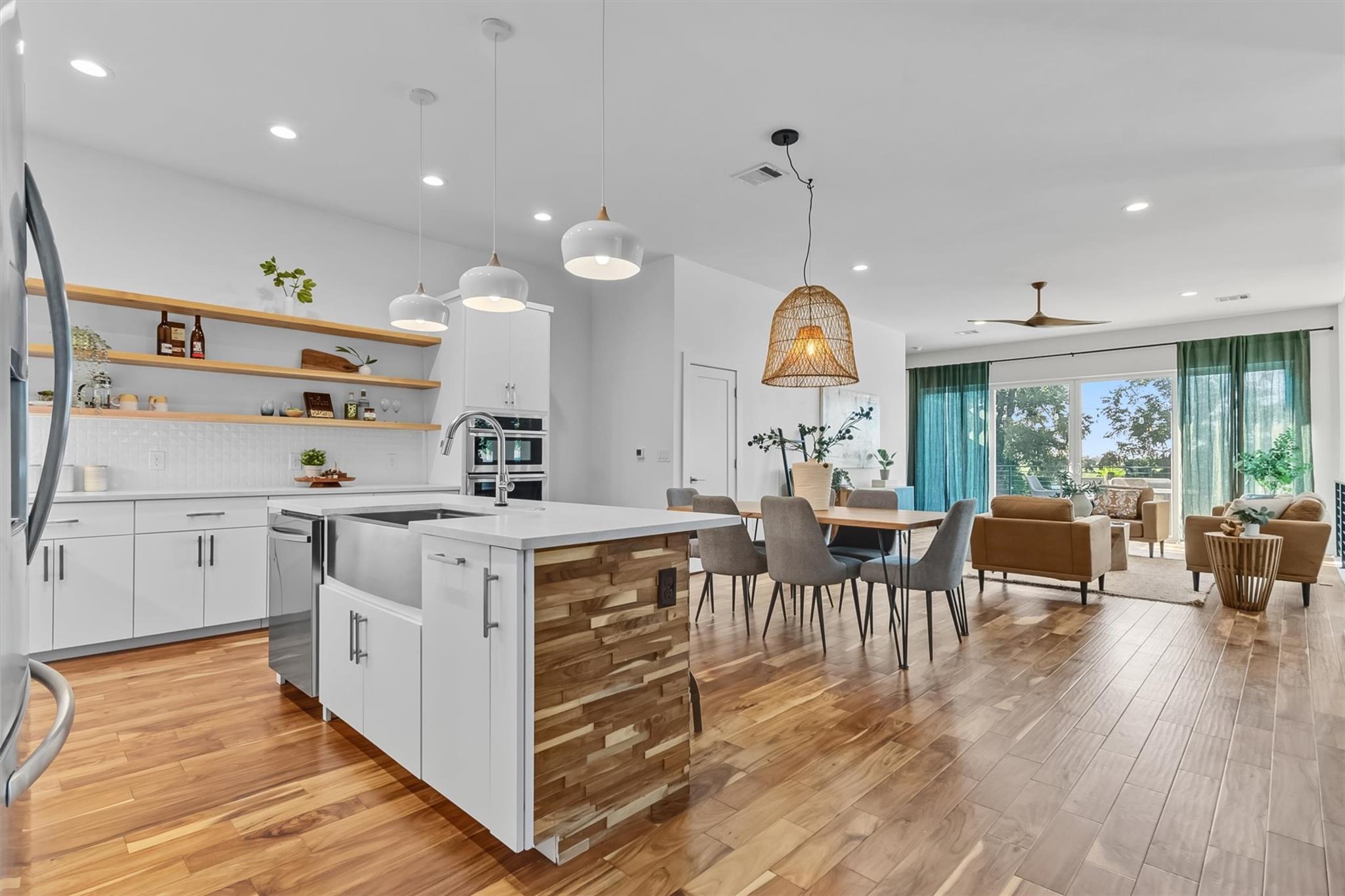 2712 Oak Springs Dr # A, Austin, TX 78702