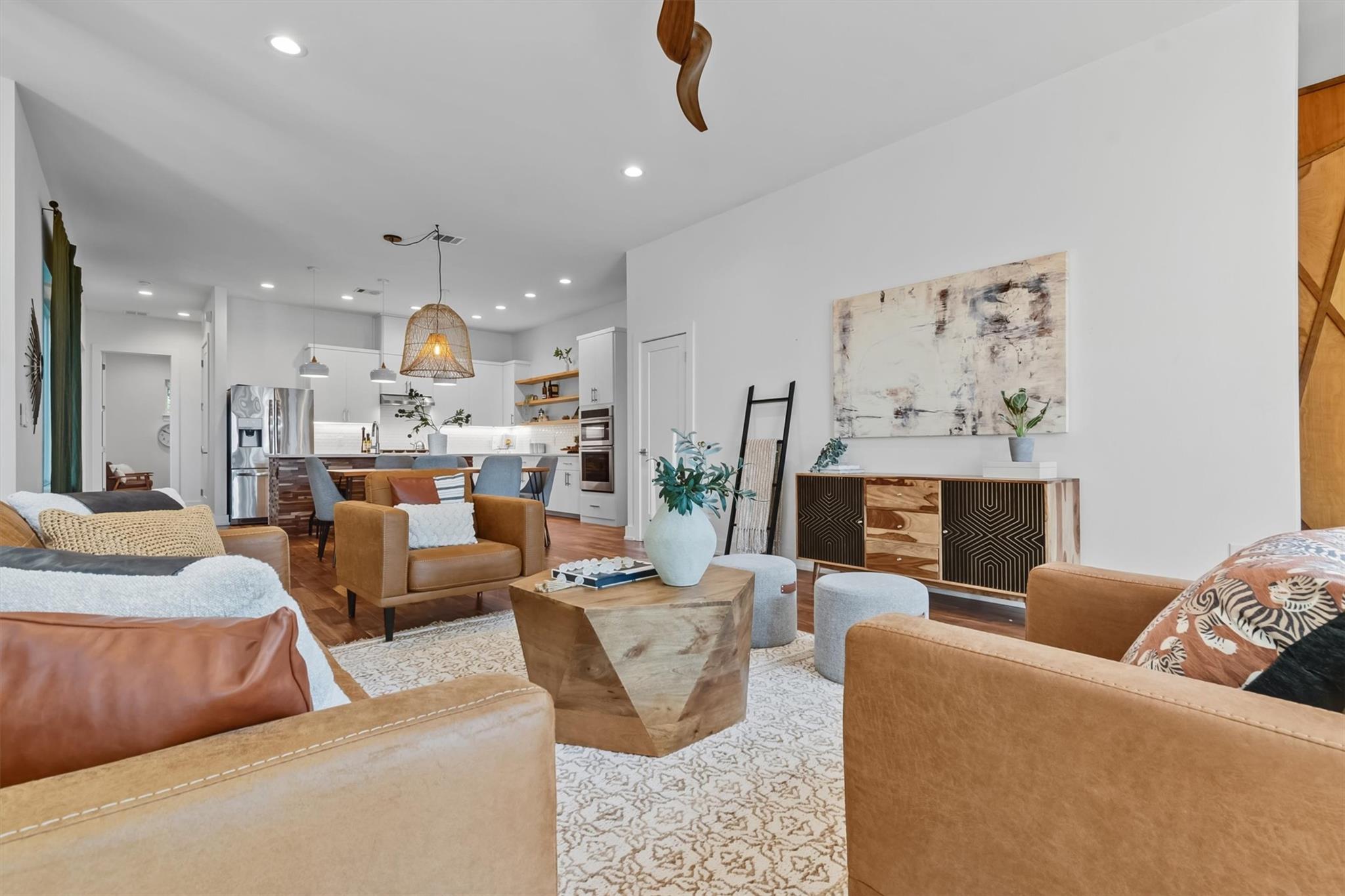 2712 Oak Springs Dr # A, Austin, TX 78702