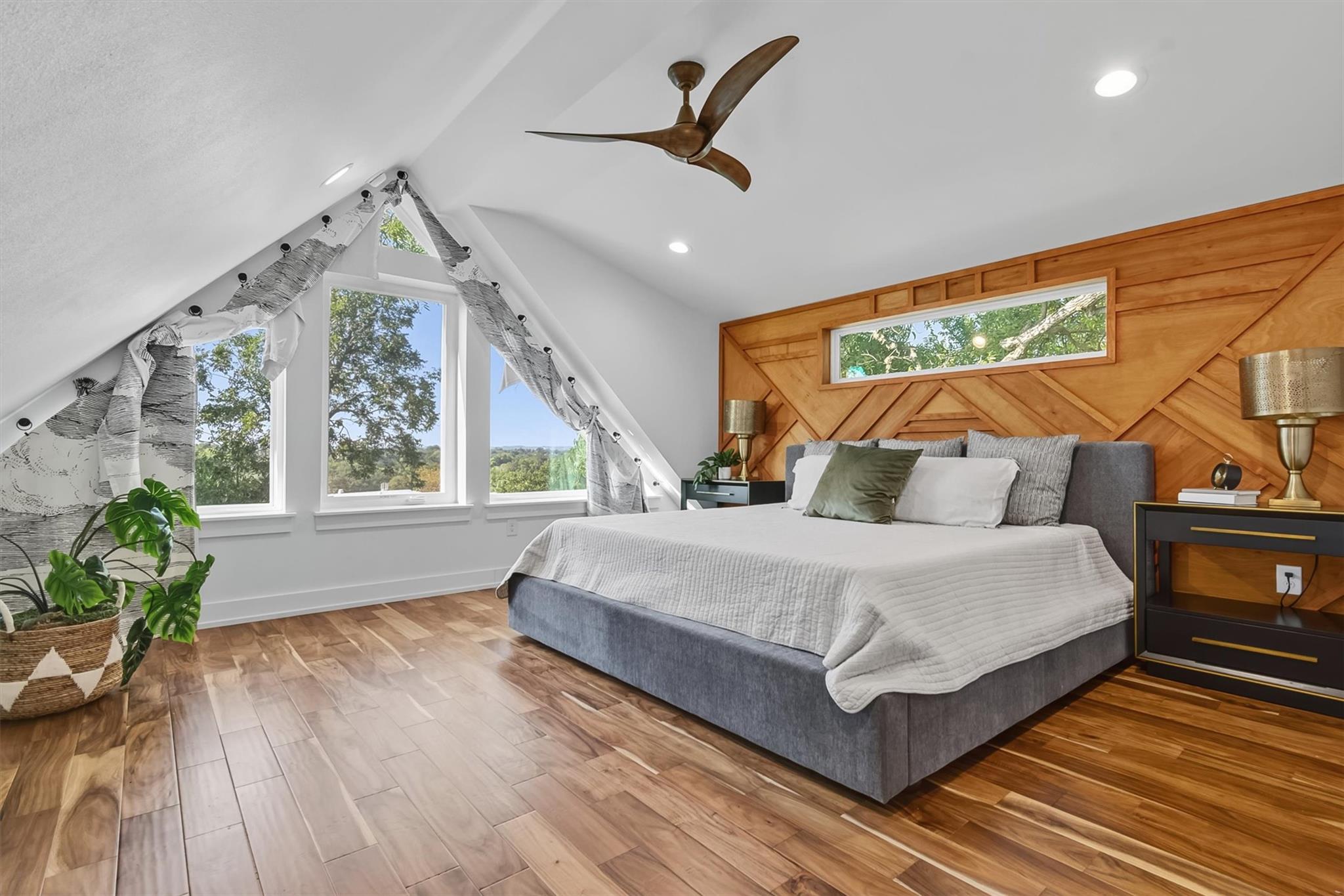 2712 Oak Springs Dr # A, Austin, TX 78702