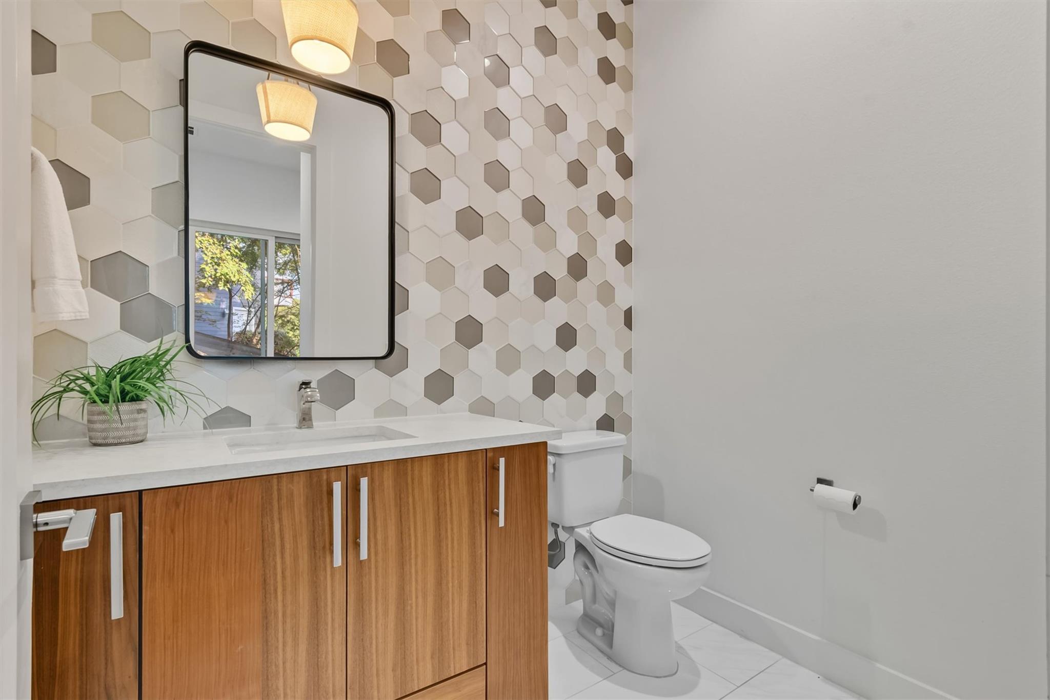 2712 Oak Springs Dr # A, Austin, TX 78702