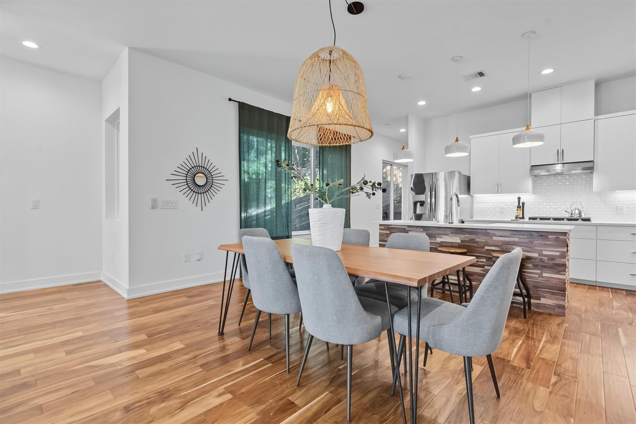 2712 Oak Springs Dr # A, Austin, TX 78702