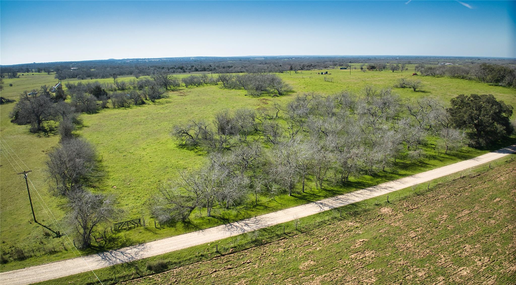 5940 Tenney Creek Rd, Luling, TX 78648